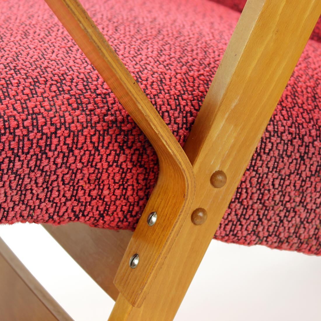 Mid-20th Century Midcentury Armchair in Pink Fabric & Oak by Tatra, Czechoslovakia, 1960s For Sale