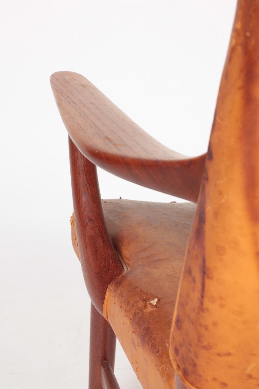 Midcentury Armchair in Teak and Patinated Leather, Danish Cabinetmaker 1950s 2