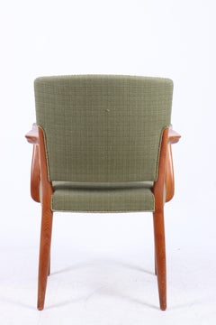 Poltrona di metà secolo in teak di Hvidt & Mølgaard, anni '60