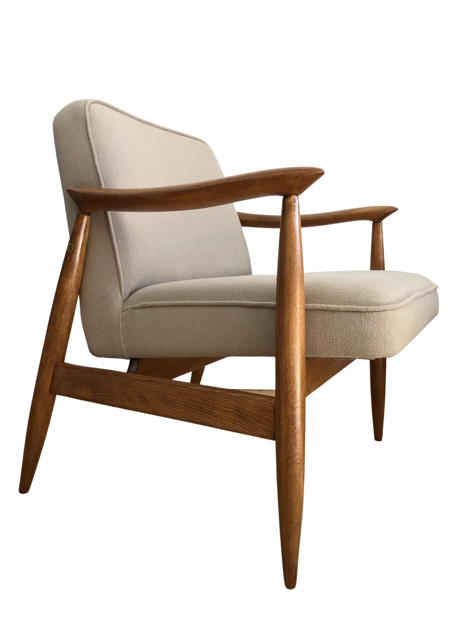 Sessel aus der Mitte des Jahrhunderts, Modell GFM-87 von Juliusz Kedziorek, 1960er Jahre im Zustand „Hervorragend“ im Angebot in WARSZAWA, 14