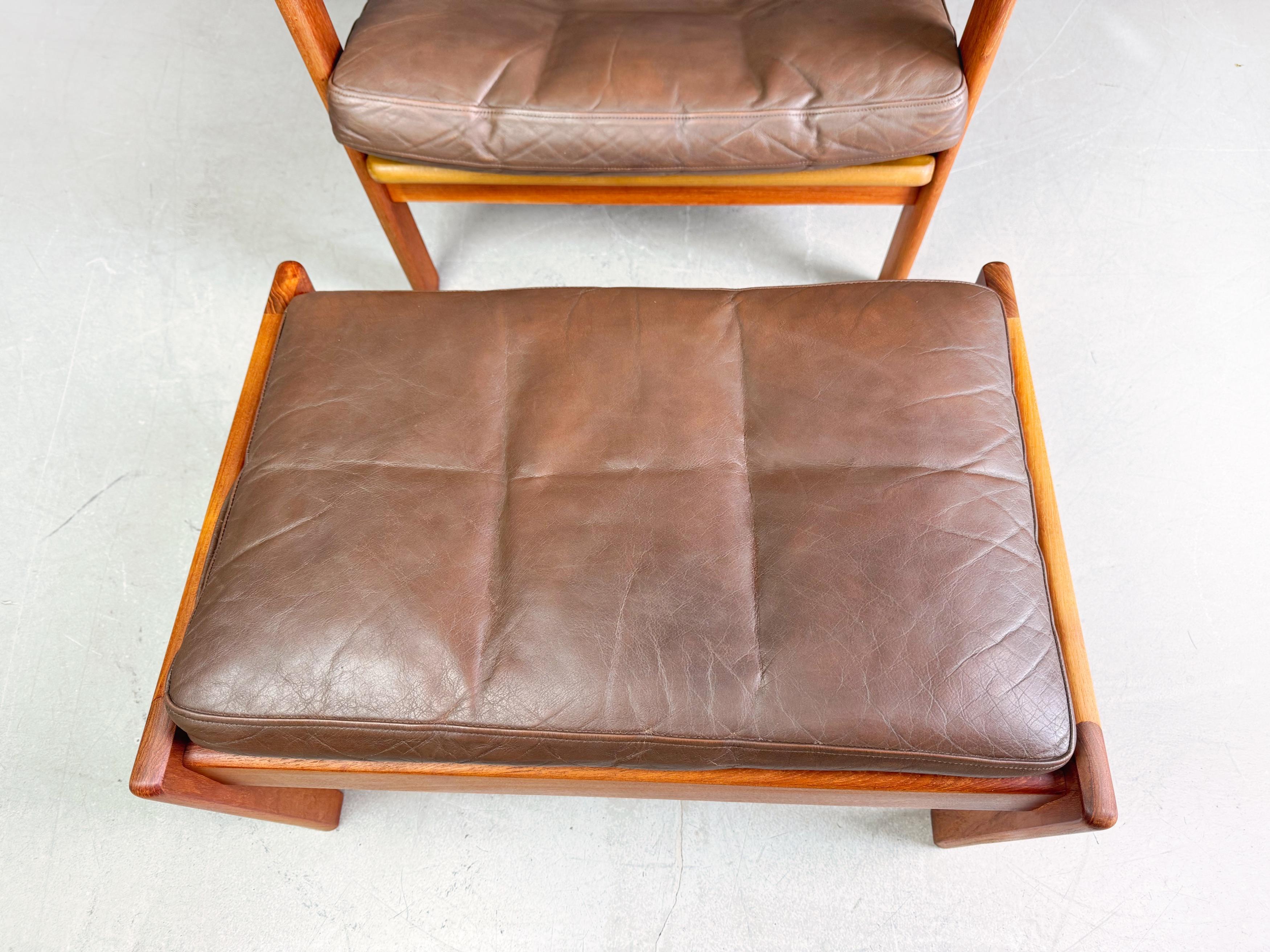 Midcentury Sessel Niels Eilersen Illum Wikkelsø Hochlehner Ottomane (Mitte des 20. Jahrhunderts) im Angebot