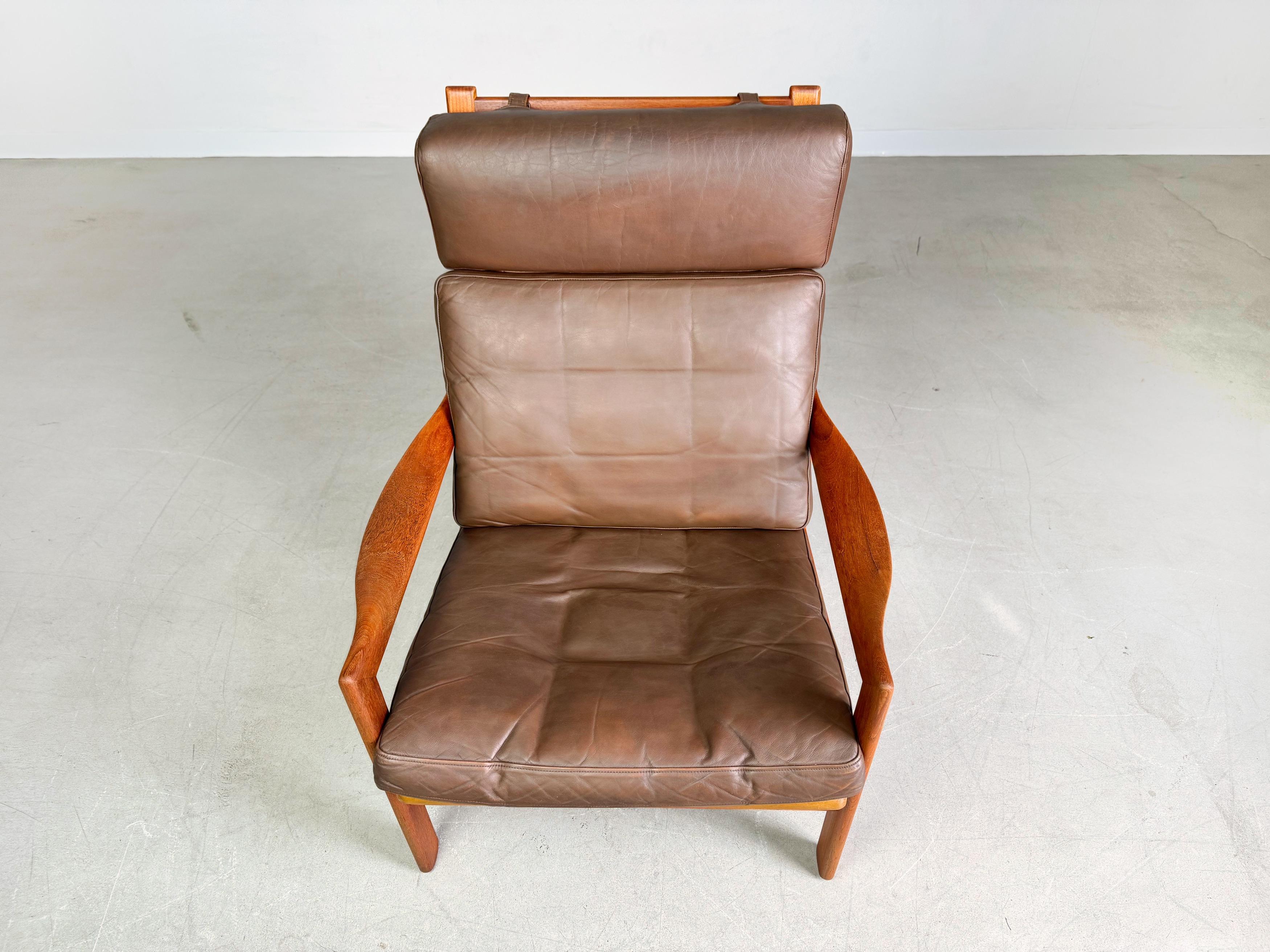 Midcentury Sessel Niels Eilersen Illum Wikkelsø Hochlehner Ottomane (Leder) im Angebot