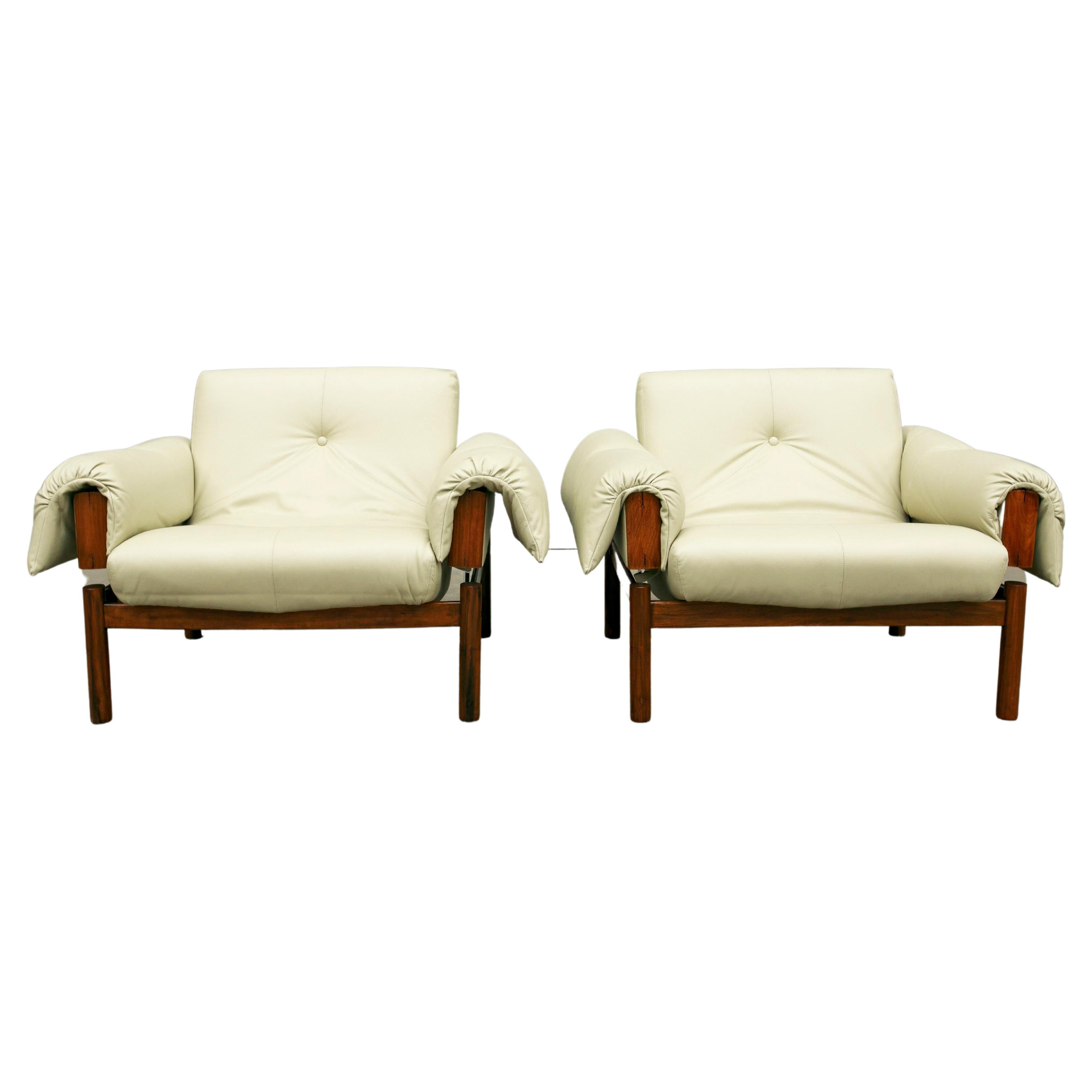 Available today, this Brazilian armchair set, model MP-13, designed by Percival Lafer in Hardwood and Beige Italian leather, 1960s is nothing less than fabulous! 

The super comfy armchairs feature a Brazilian rosewood (known as Jacaranda) base