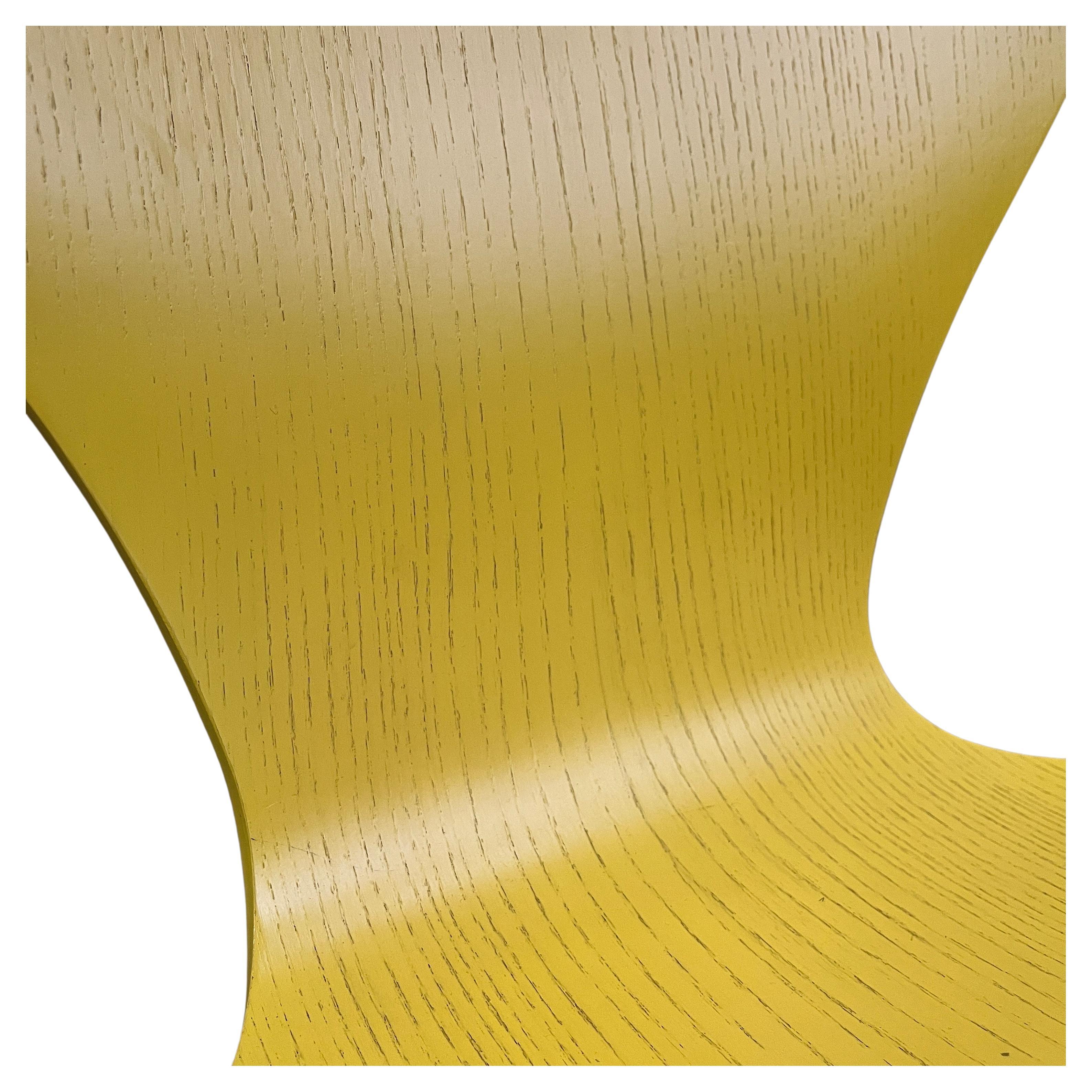 Scandinavian Modern Midcentury Arne Jacobsen Series 7 Chairs Sunny Yellow For Sale