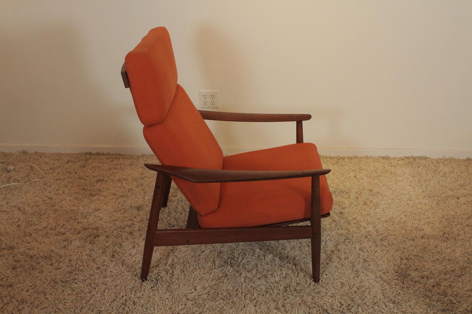 Midcentury Arne Vodder for France & Sons Recliner with Original Fabric # FD-164 In Good Condition In Lambertville, NJ