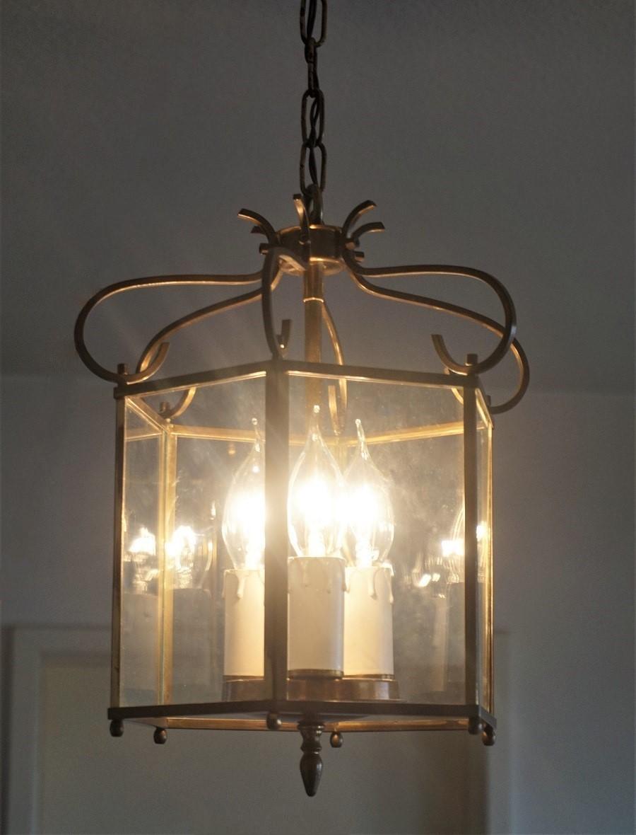 Midcentury Art Deco Hexagonal Brass and Clear Glass Three-Light Lantern For Sale 1