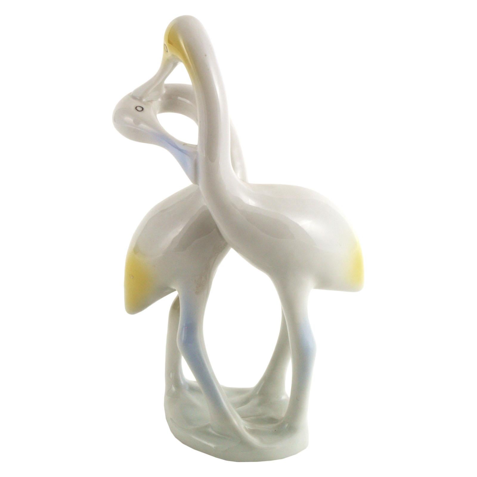 Age Art Deco Hungarian porcelain figurine depicting swans couple by Holloaza, in excellent conditions, signed


About Holloaza
Hollohaza porcelain is one of the oldest porcelain manufactory in Europe and it is the oldest in Hungary, dating back