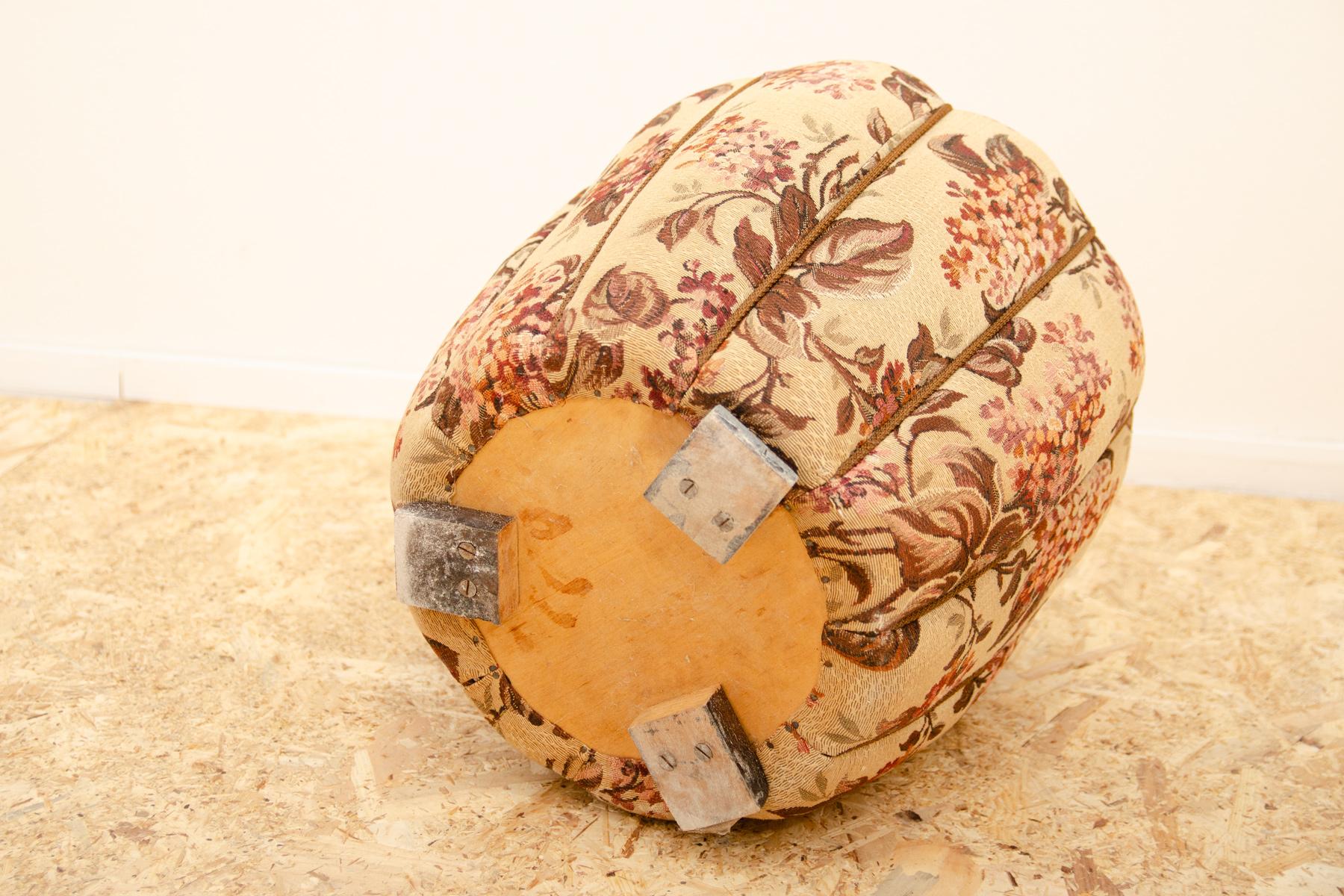 Pouf Art déco du milieu du siècle par Jindřich Halabala, 1950, Tchécoslovaquie en vente 4