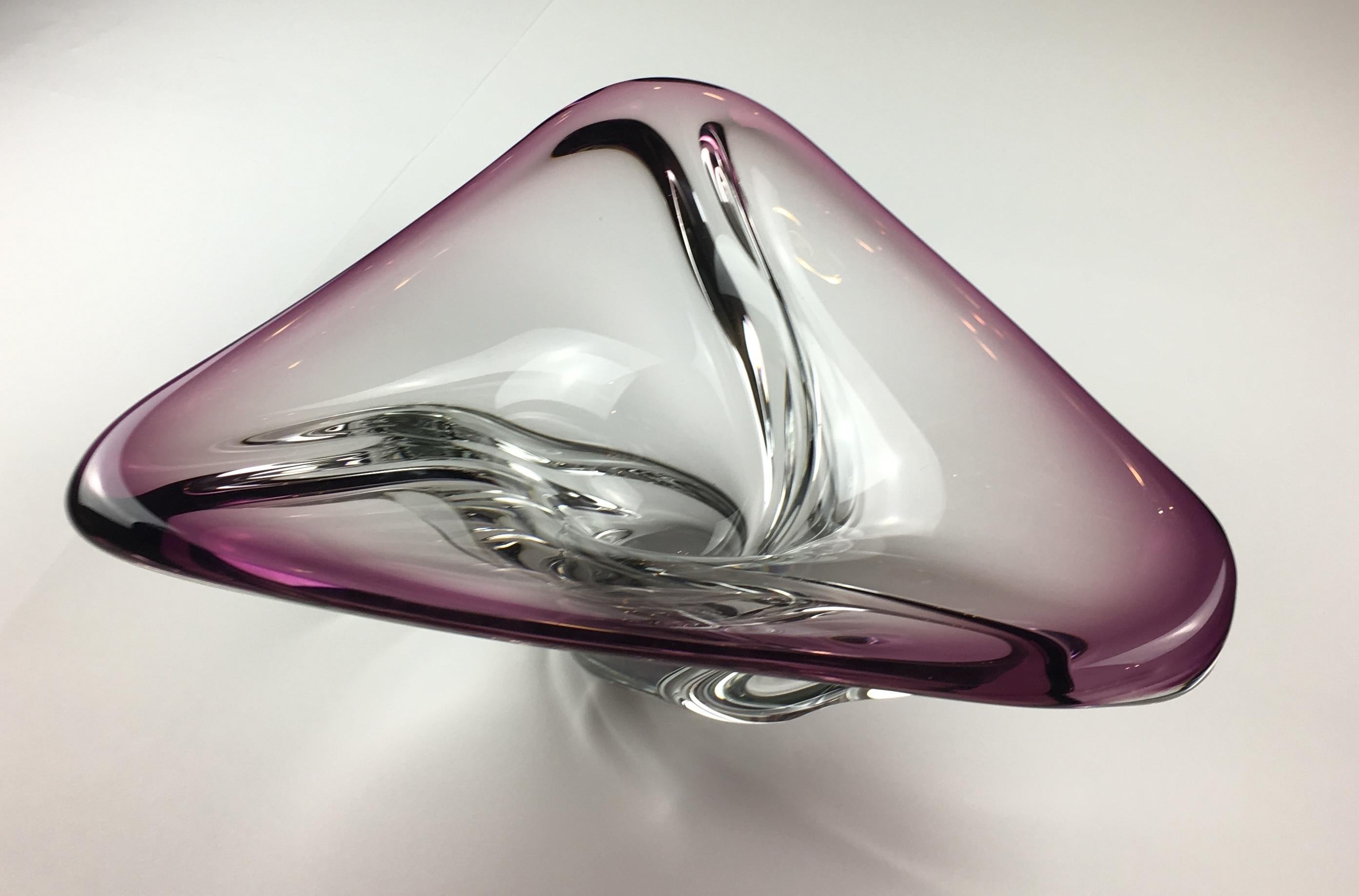 Midcentury Art Glass Bowl Centerpiece attributed to Val Saint Lambert In Good Condition In Miami, FL