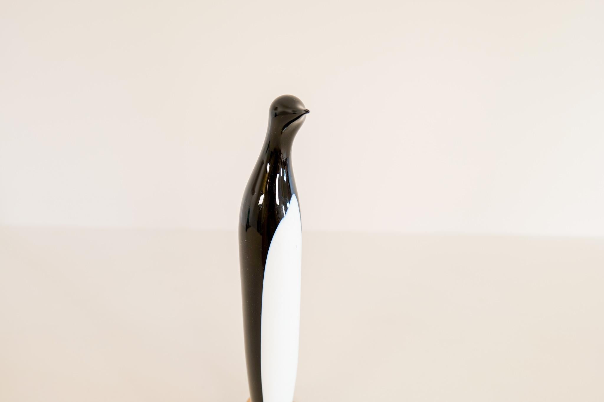 Penguin aus Kunstglas aus der Mitte des Jahrhunderts von Kosta Vicke Lindstrand, 1950er Jahre, Schweden im Angebot 2