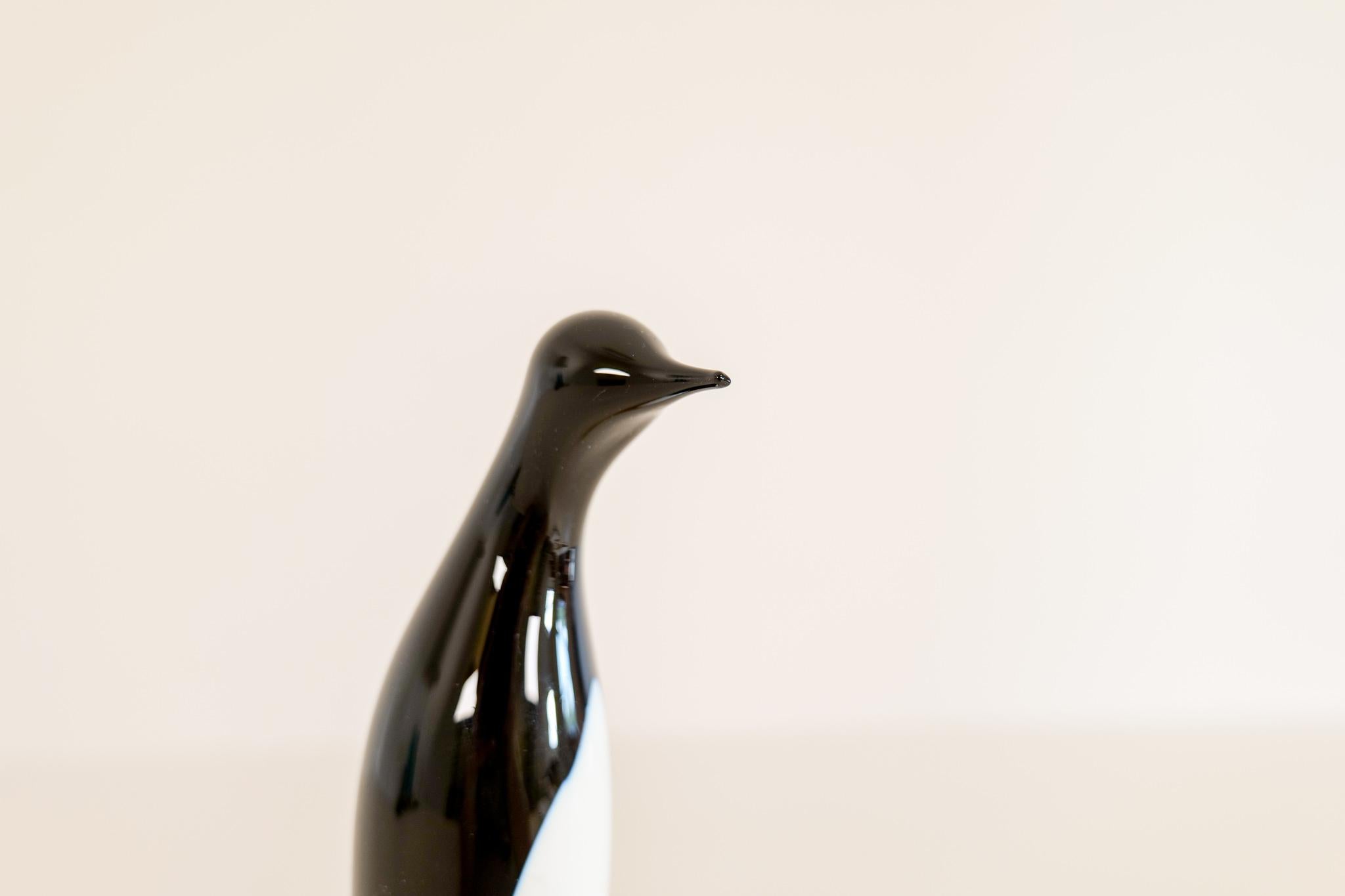 Penguin aus Kunstglas aus der Mitte des Jahrhunderts von Kosta Vicke Lindstrand, 1950er Jahre, Schweden im Angebot 3