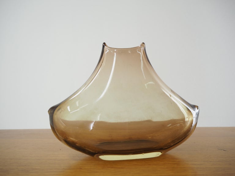 Midcentury Art Glass Vase, Czechoslovakia, 1960s For Sale 1