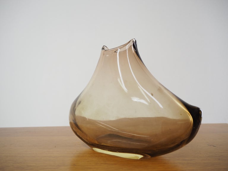 Midcentury Art Glass Vase, Czechoslovakia, 1960s For Sale 2