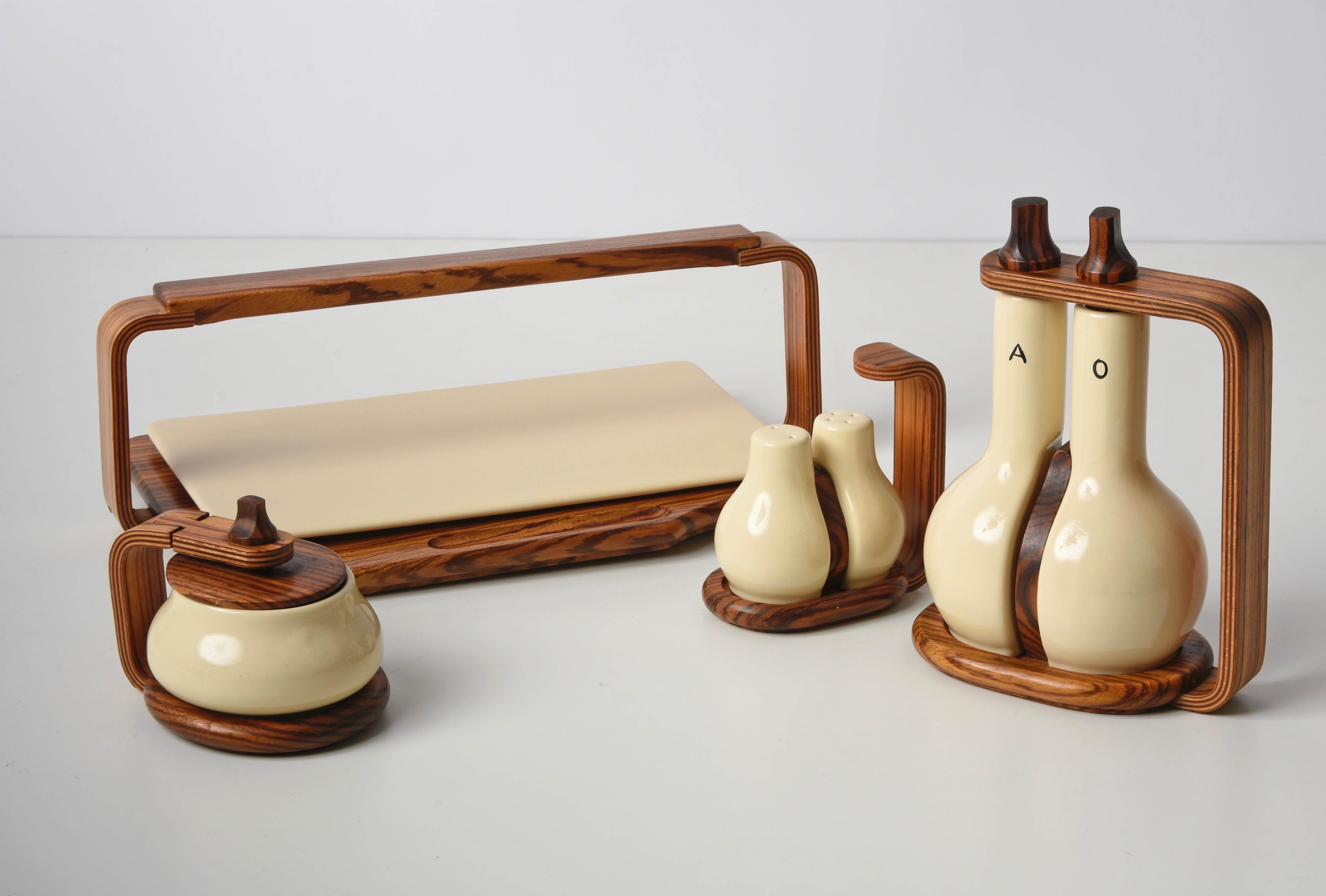 Milieu du XXe siècle Table de service Artek en céramique ivoire et teck du milieu du siècle dernier dans le style Alvar Aalto, années 1970