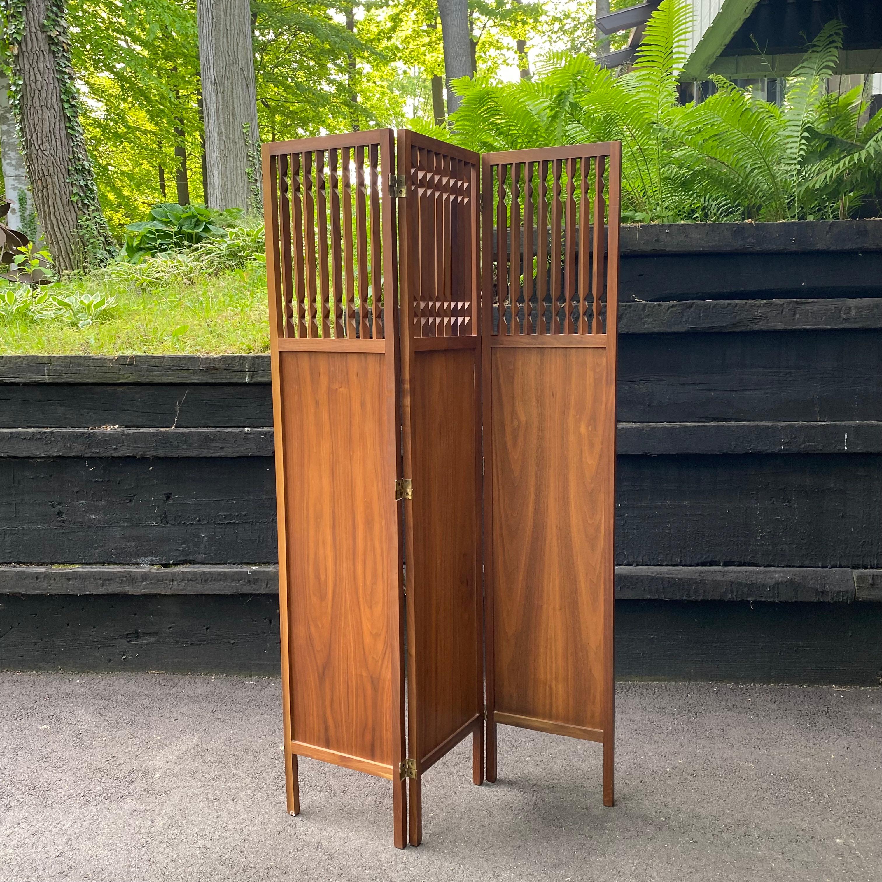 Midcentury Arthur Umanoff Washington Woodcraft 1964 Walnut Room Divider Screen 4