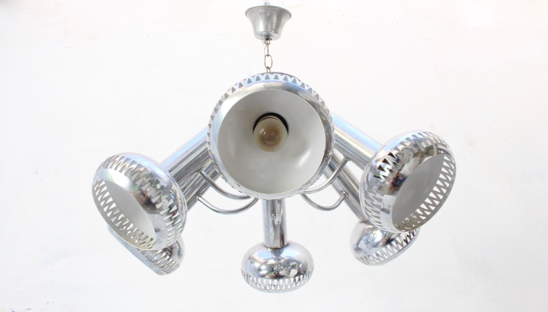 Midcentury Articulated Multi Focus Spider Chromed Pendant Lamp, 1970s For Sale 1