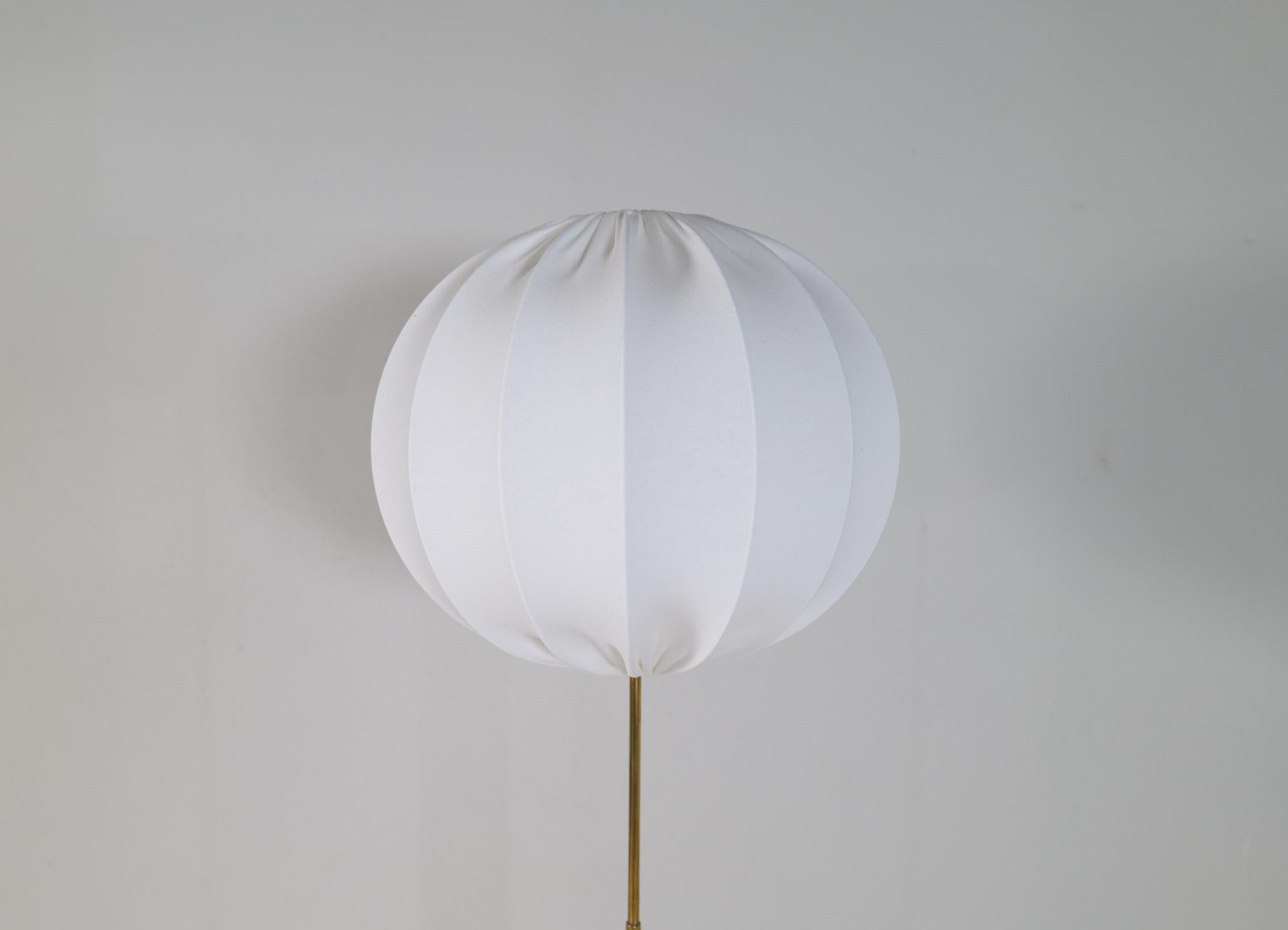 Midcentury Modern ASEA Brass Floor Lamp with Round Cotton Shade, Sweden, 1960s For Sale 1