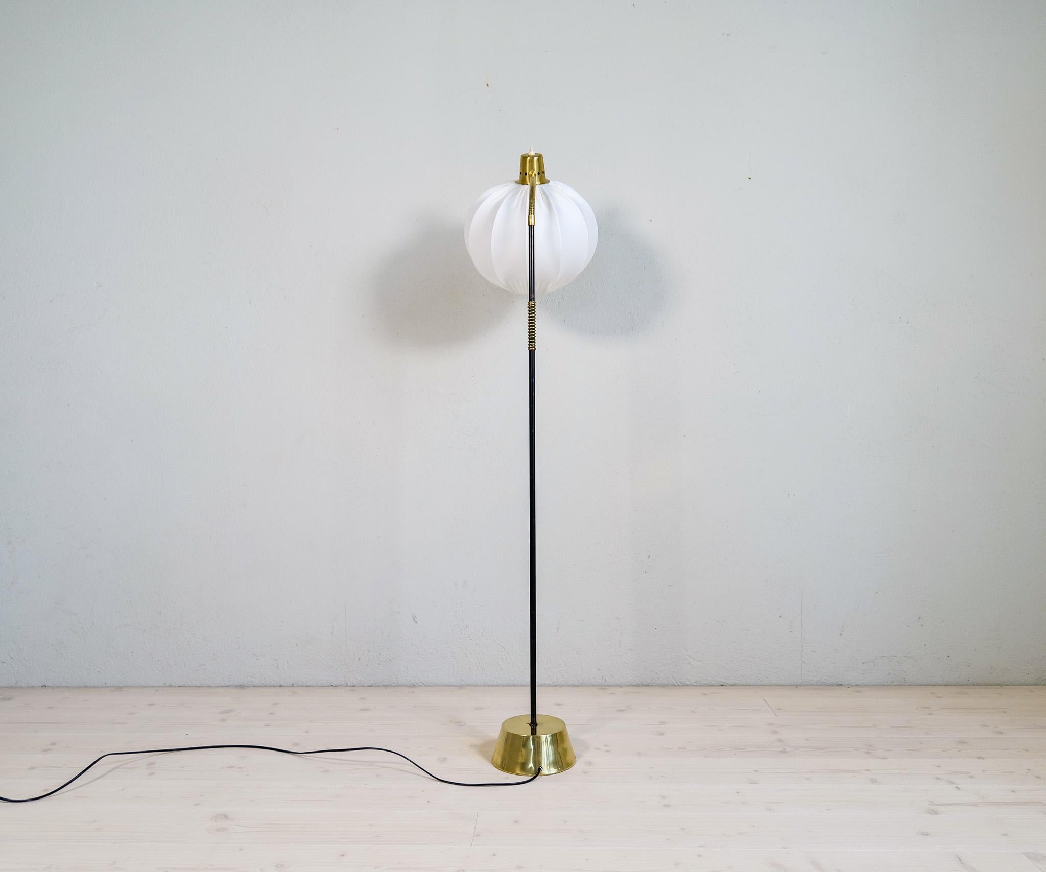 Midcentury Modern ASEA Metal and Brass Floor Lamp, Sweden, 1960s For Sale 7
