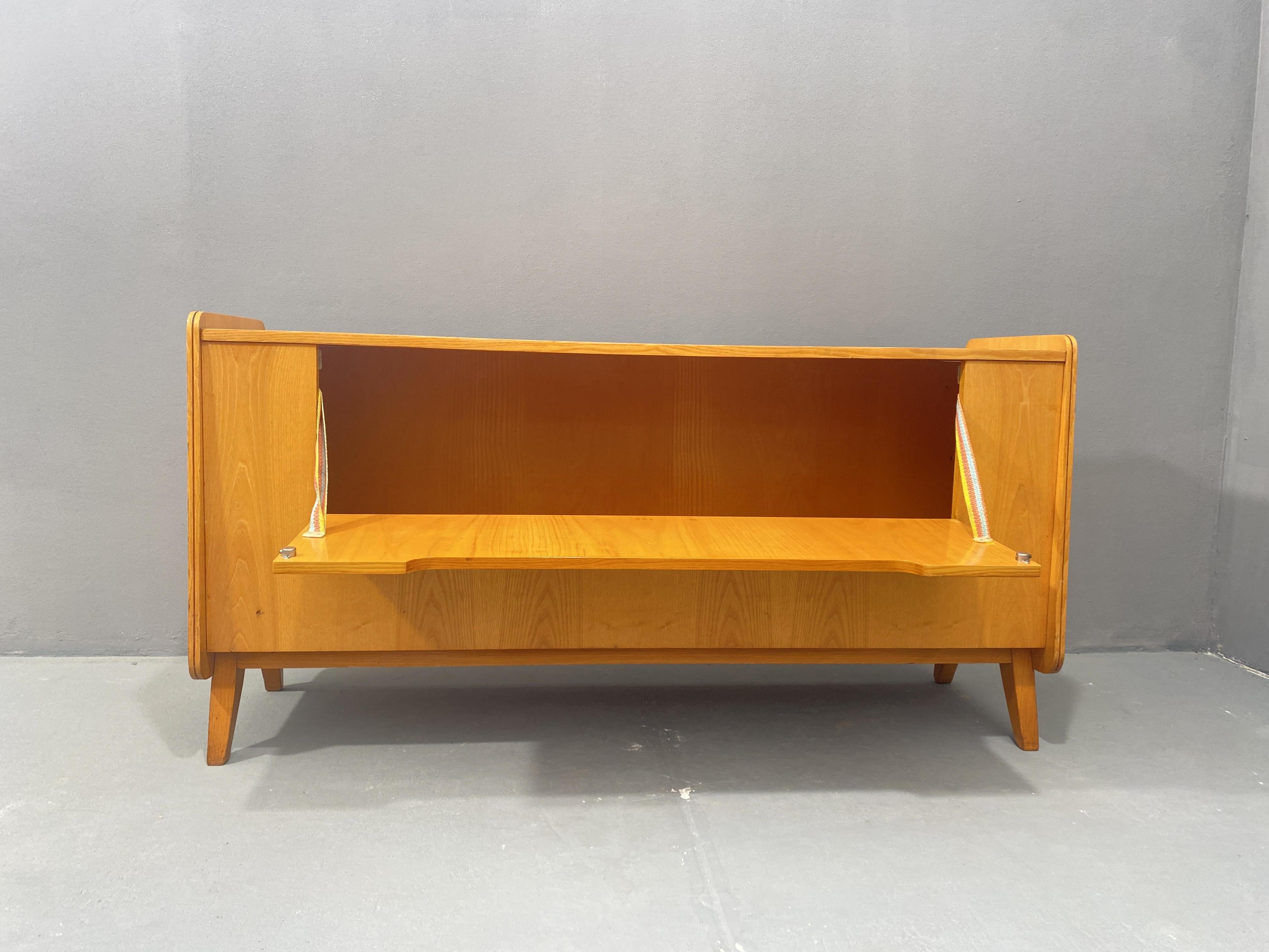 Midcentury ash wood dresser by F.Jirák for Tatra, 1960´s, Czechoslovakia For Sale 7