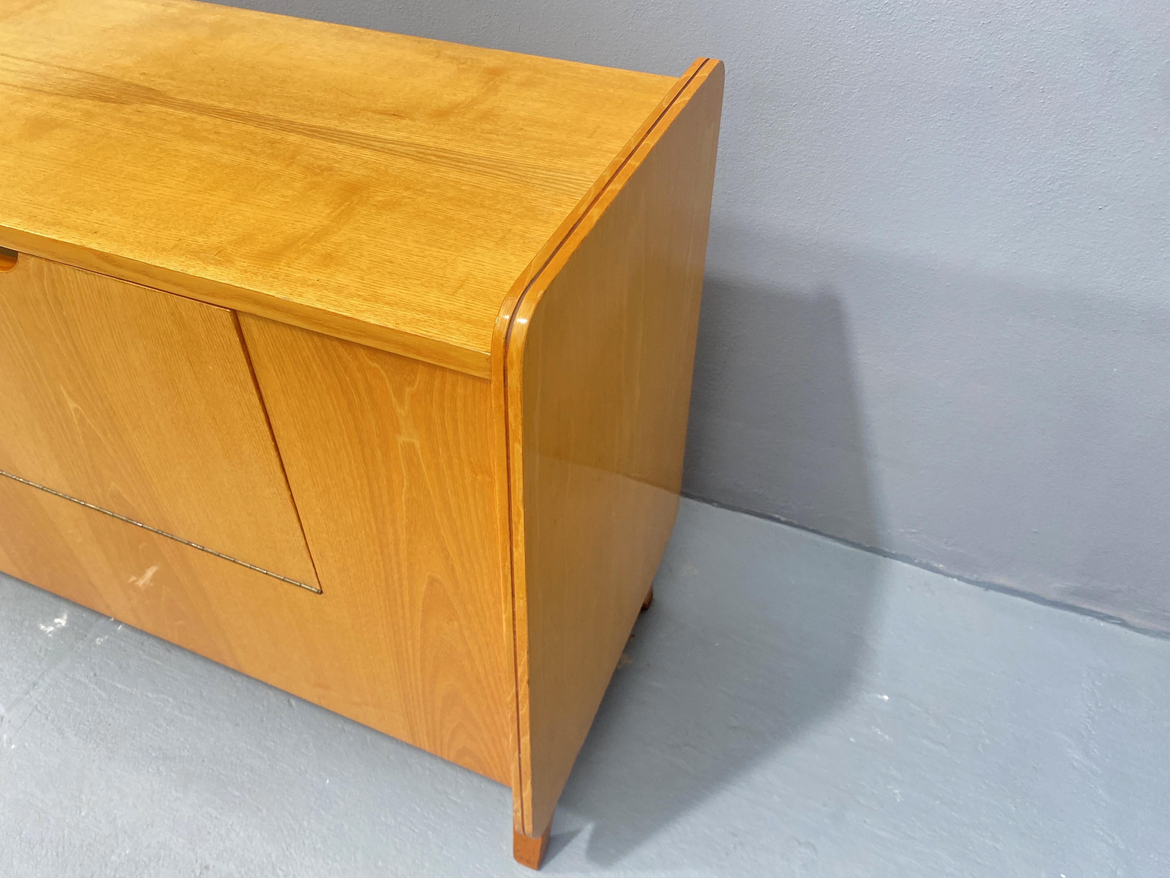Midcentury ash wood dresser by F.Jirák for Tatra, 1960´s, Czechoslovakia For Sale 2