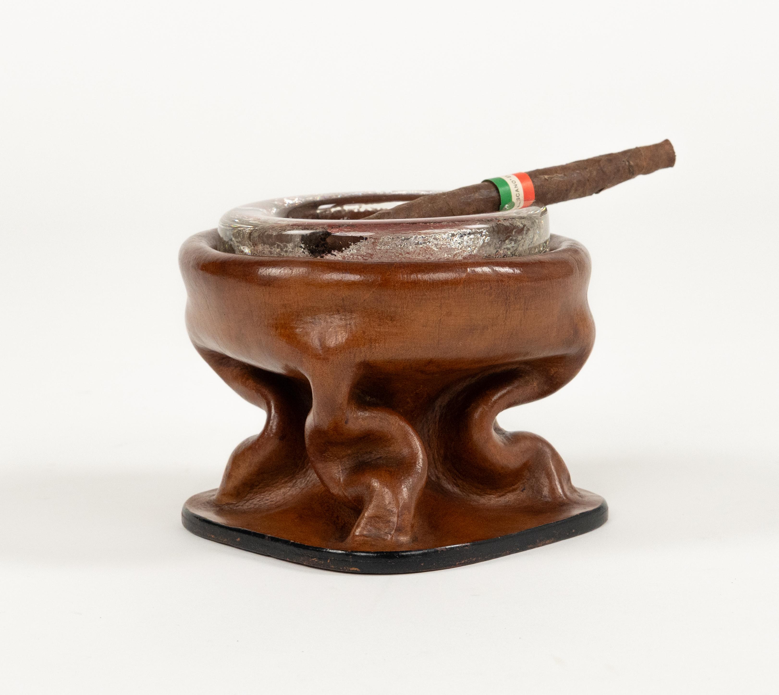 Midcentury Ashtray in Curved Leather and Glass Jacques Adnet Style, Italy 1970 For Sale 4