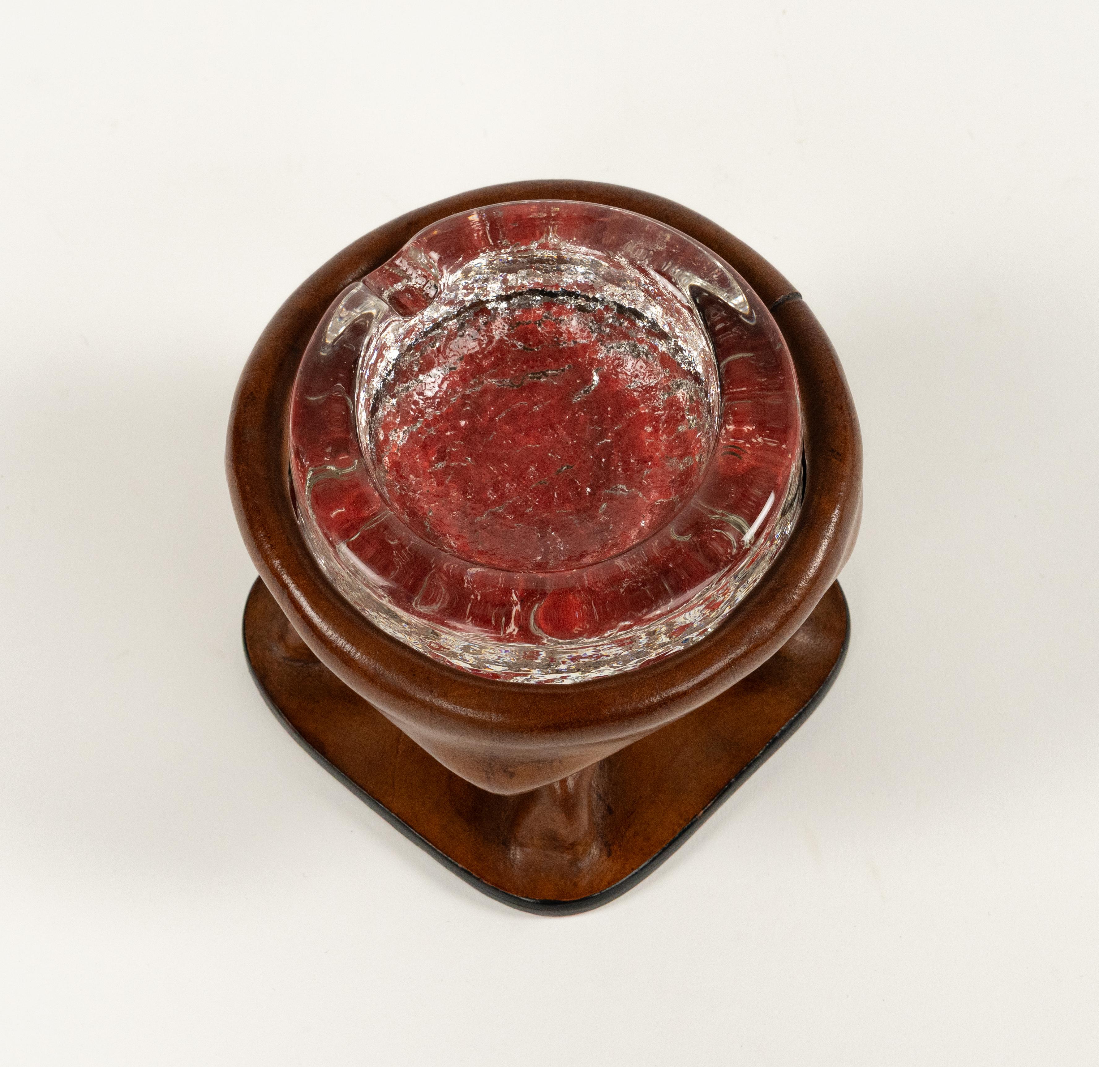 Midcentury Ashtray in Curved Leather and Glass Jacques Adnet Style, Italy 1970 For Sale 9