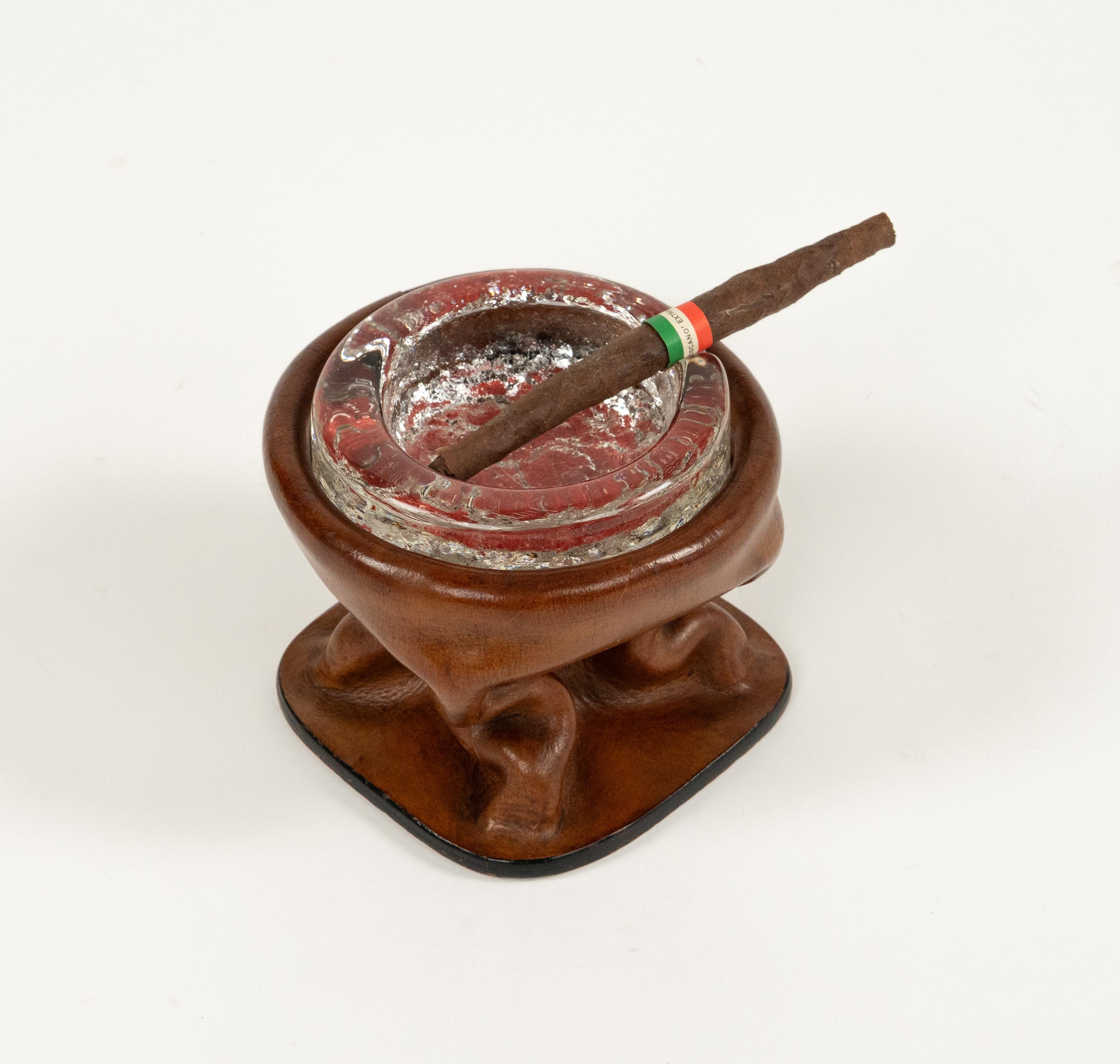 Midcentury Ashtray in Curved Leather and Glass Jacques Adnet Style, Italy 1970 For Sale 3