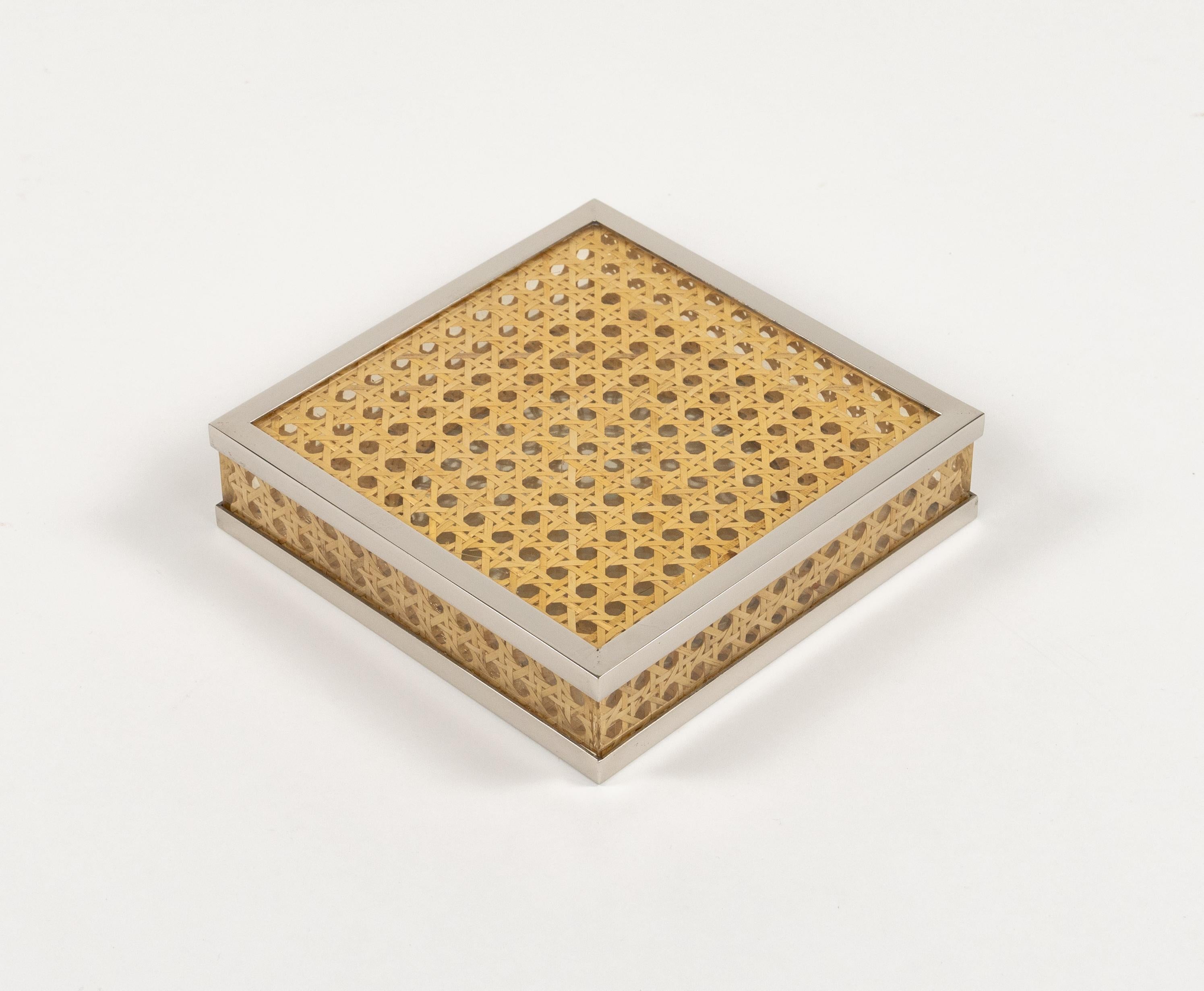 Aschenbecher aus Lucite, Rattan und Chrom im Christian Dior-Stil aus der Mitte des Jahrhunderts, Italien 1970er Jahre im Angebot 7