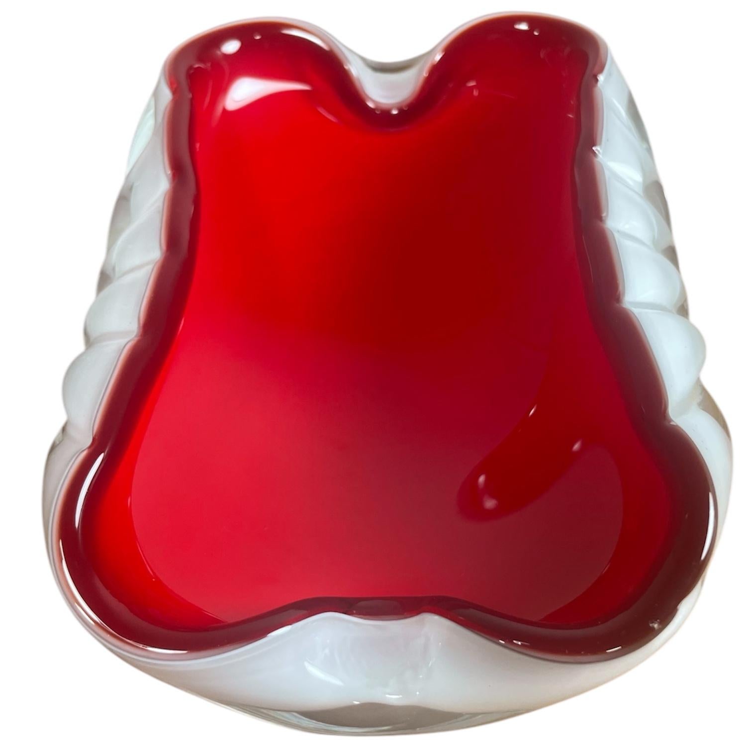 Italiano Posacenere Midcentury in vetro di Murano in vendita