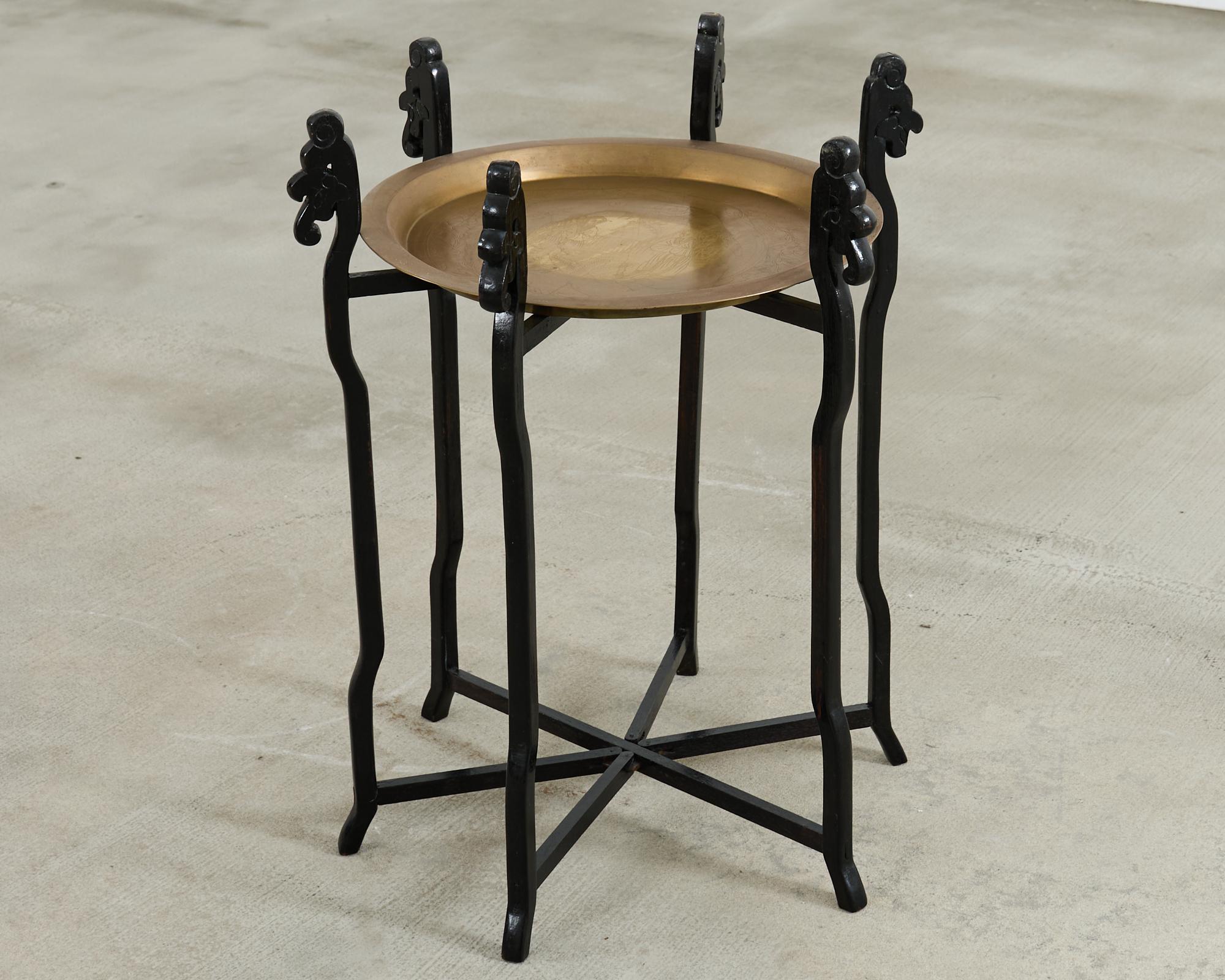 Bandeja asiática de latón de mediados de siglo Mesa para bebidas Soporte plegable hexagonal en venta 10