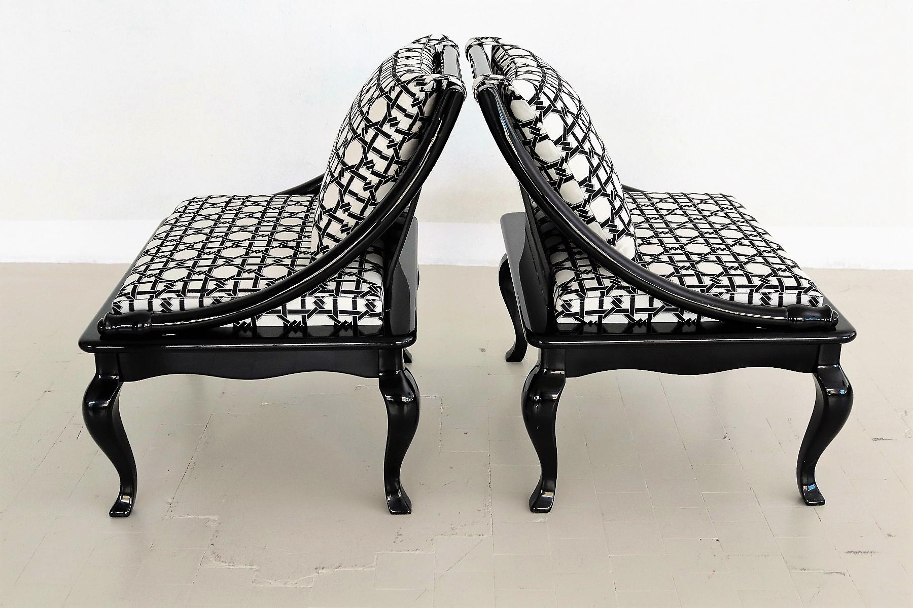 Late 20th Century Midcentury Asian Side Chairs in Black Lacquer Wood and New Upholstery, 1970s For Sale