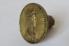 Bouchon de bouteille Auböck du milieu du siècle Motif de pièces de monnaie historiques