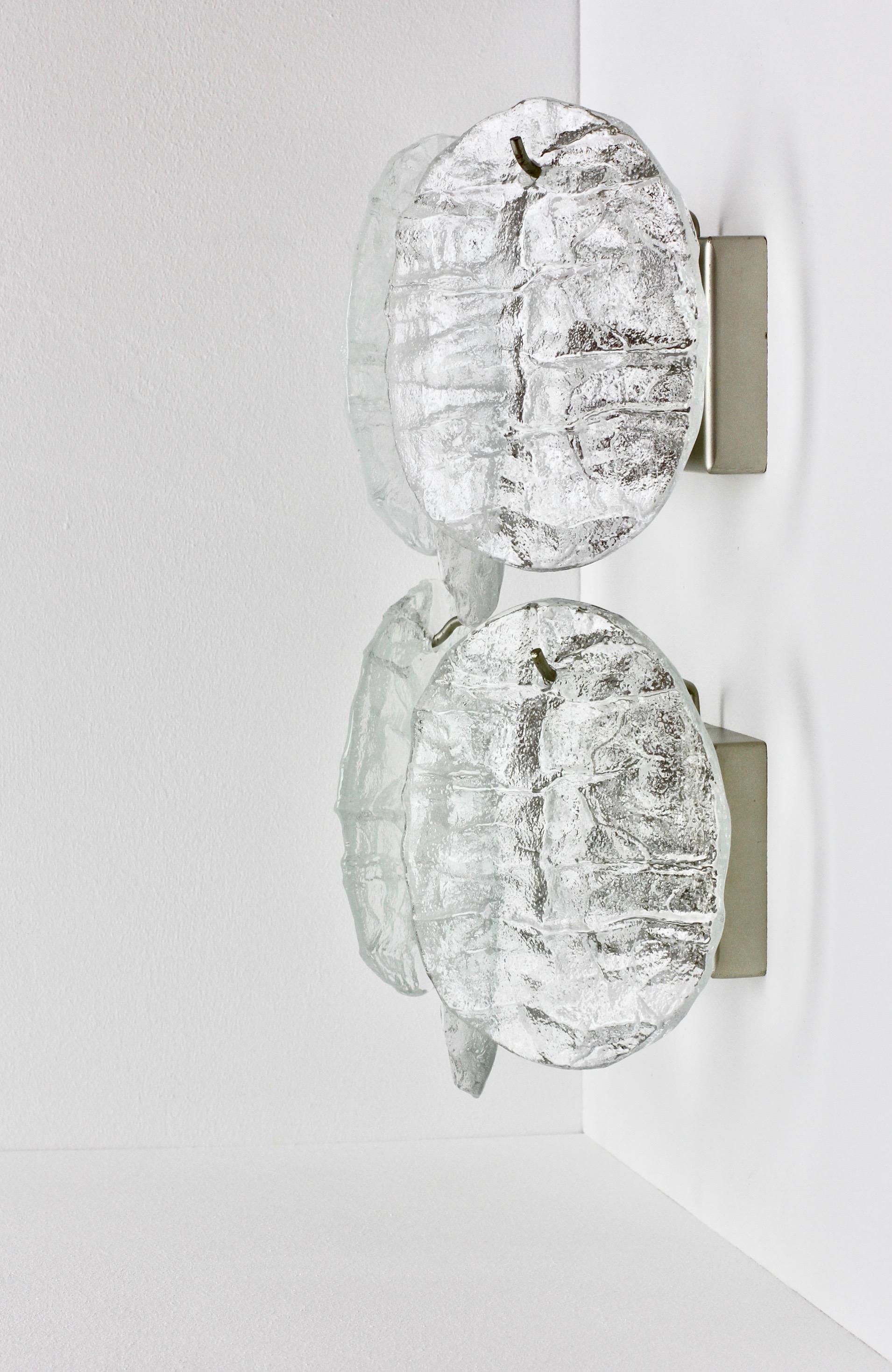 Midcentury Austrian Pair of Kalmar Ice Crystal Glass Wall Lights / Sconces 1960s For Sale 4