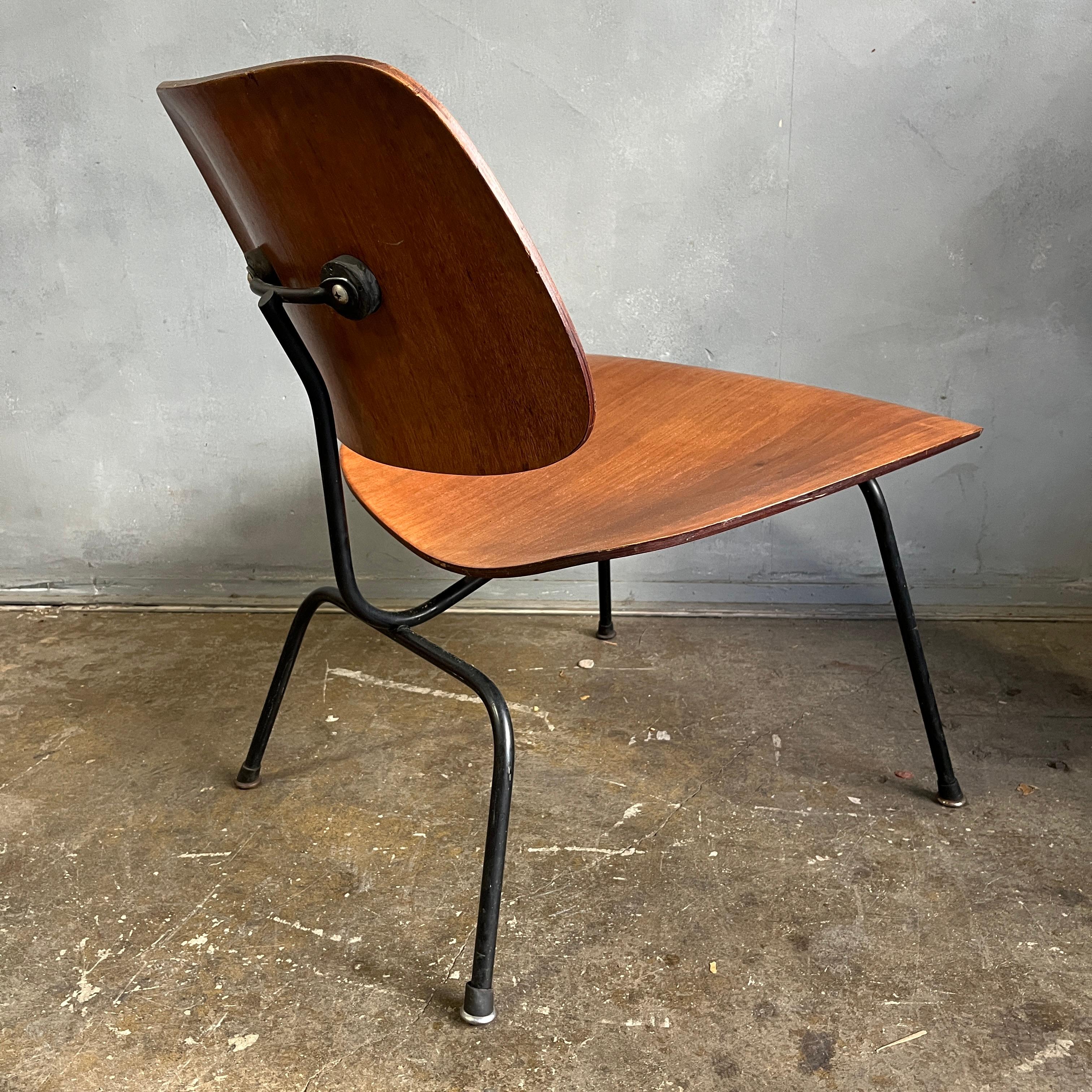 Metal Midcentury Authentic Eames LCM Lounge Chair in Walnut