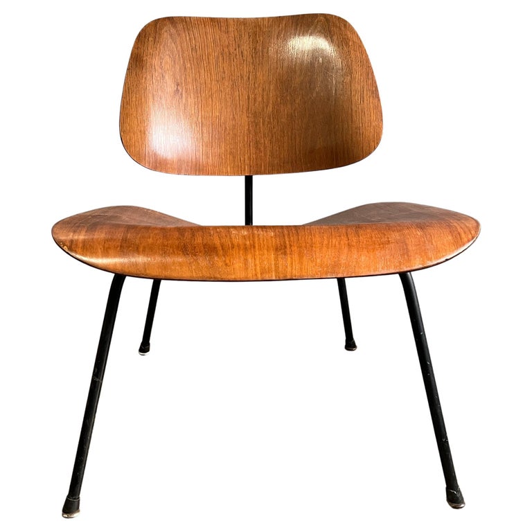 Midcentury Authentic Eames LCM Lounge Chair in Walnut For Sale at 1stDibs