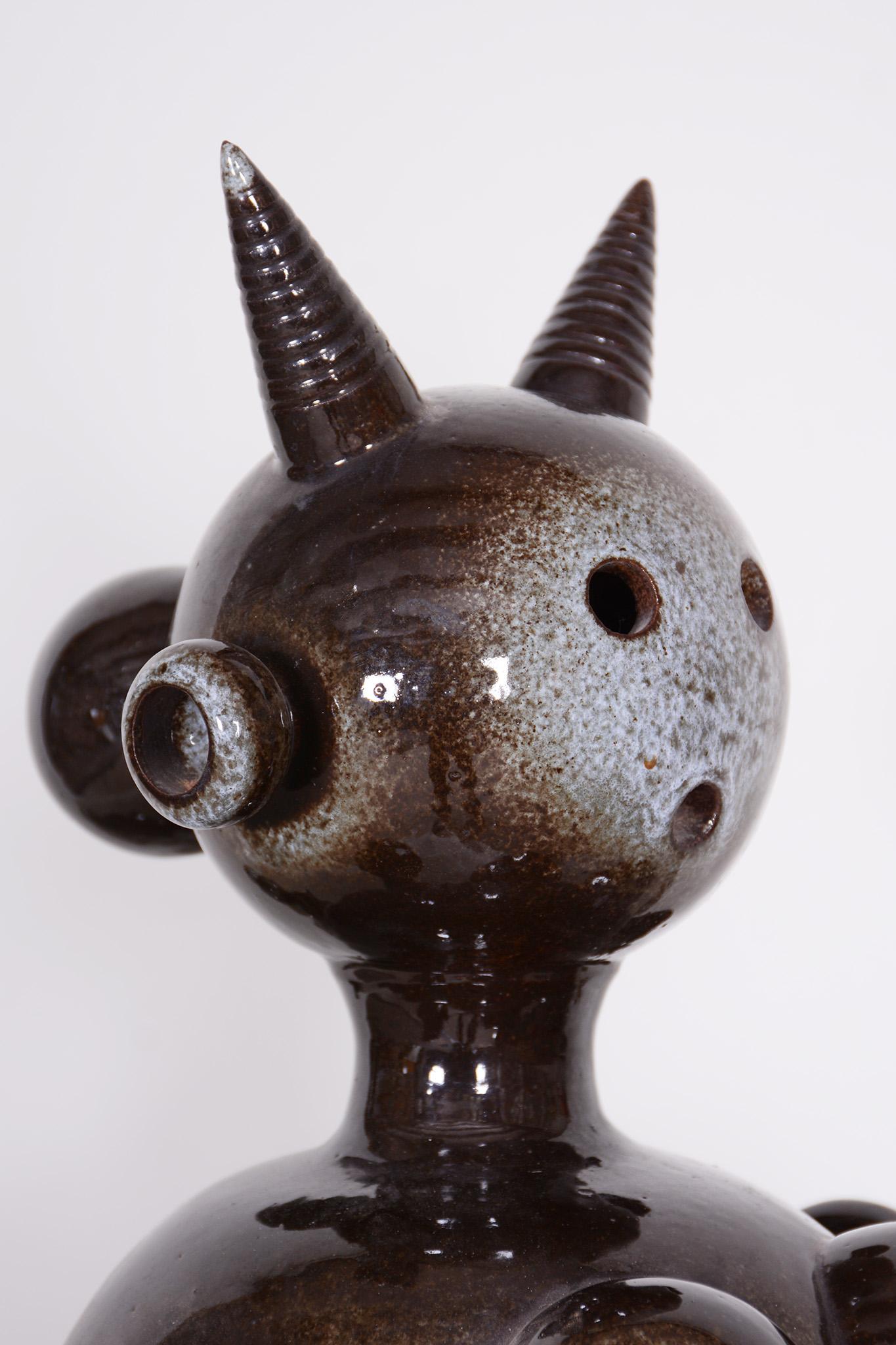 Midcentury Author Ceramic Sculpture, Original Condition, Undamaged Czechia 1960s For Sale 7