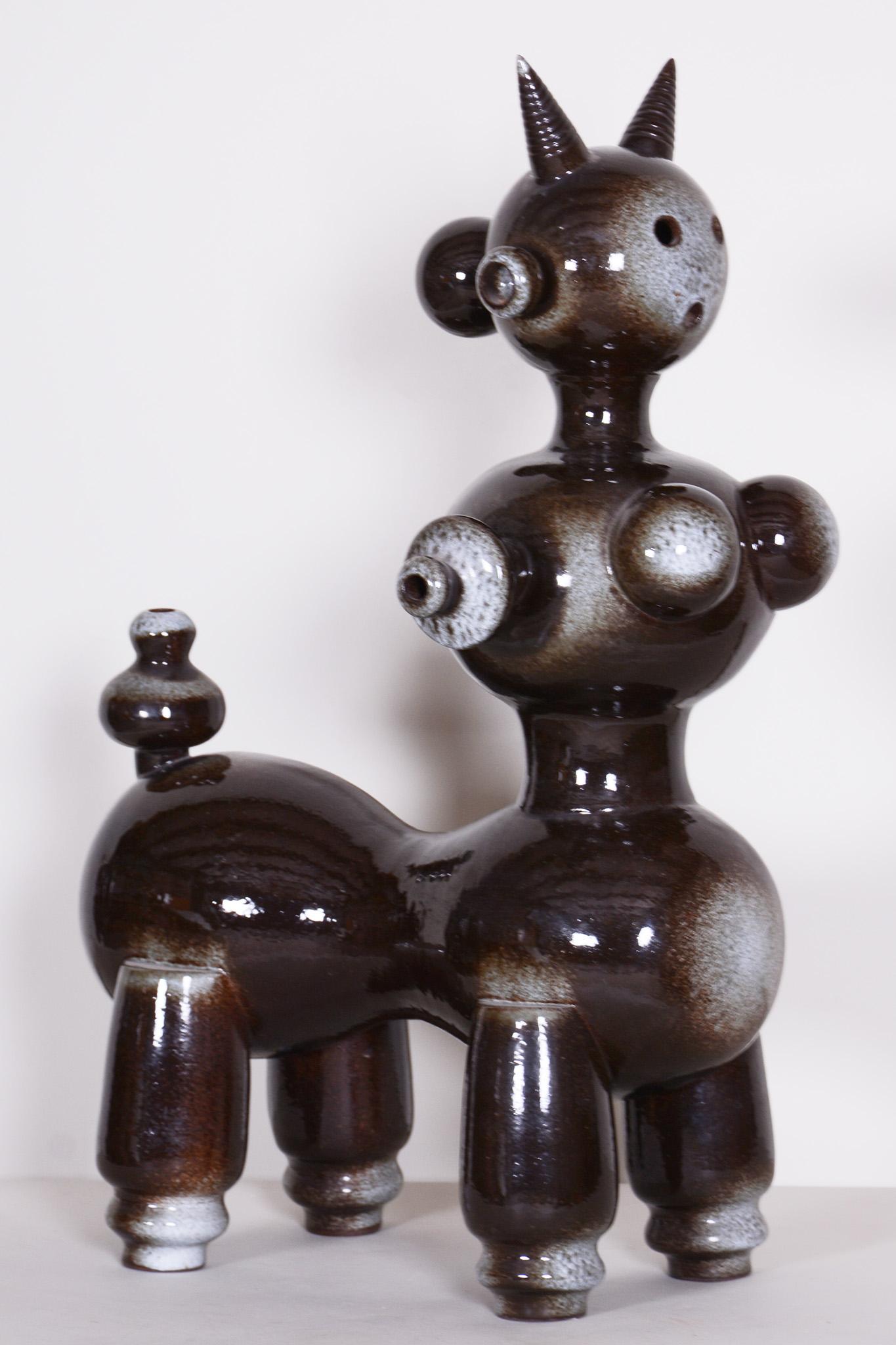Midcentury Author Ceramic Sculpture, Original Condition, Undamaged Czechia 1960s For Sale 8