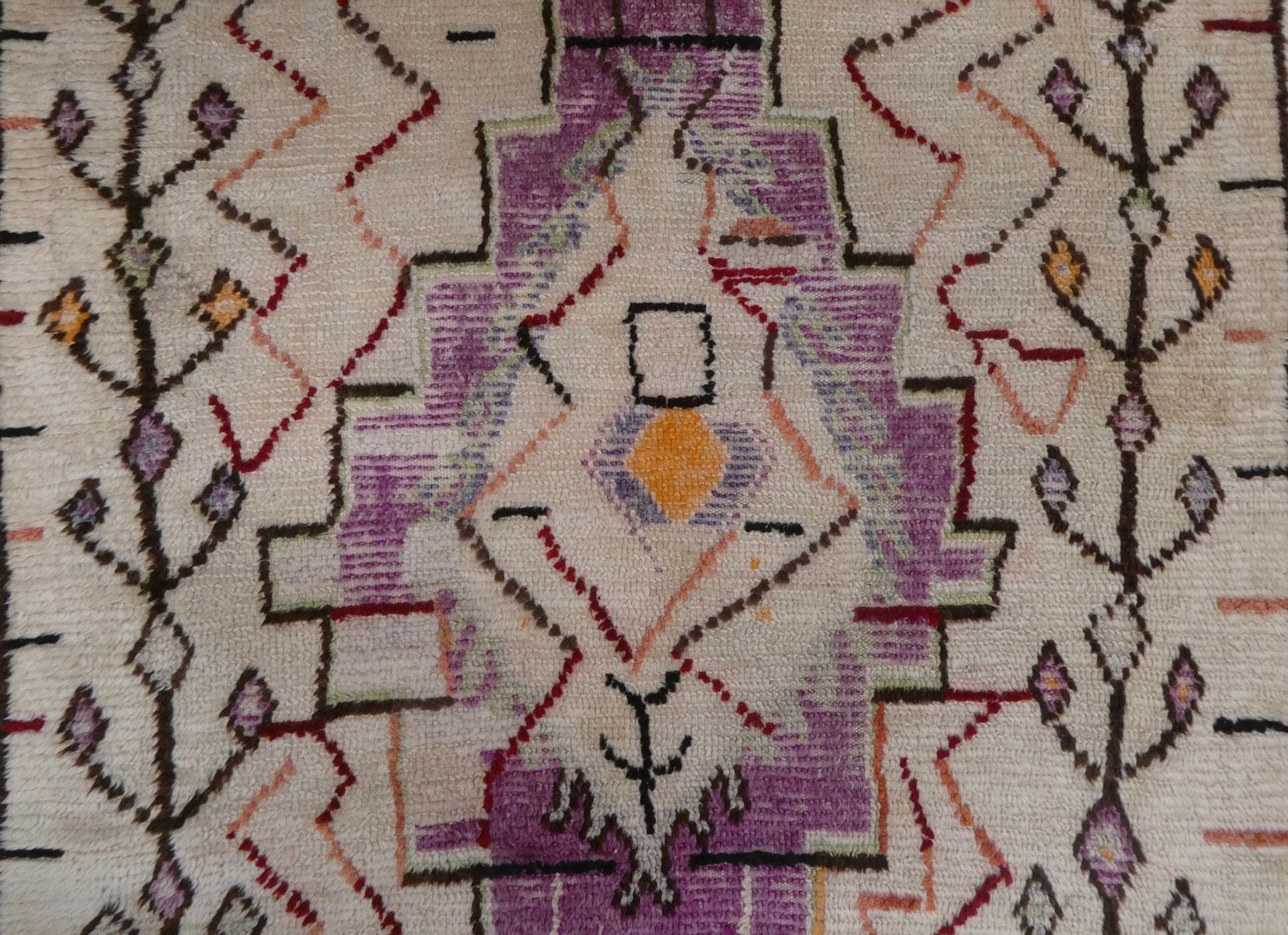 Midcentury Azilal Teppich 4' x 7' im Angebot 1