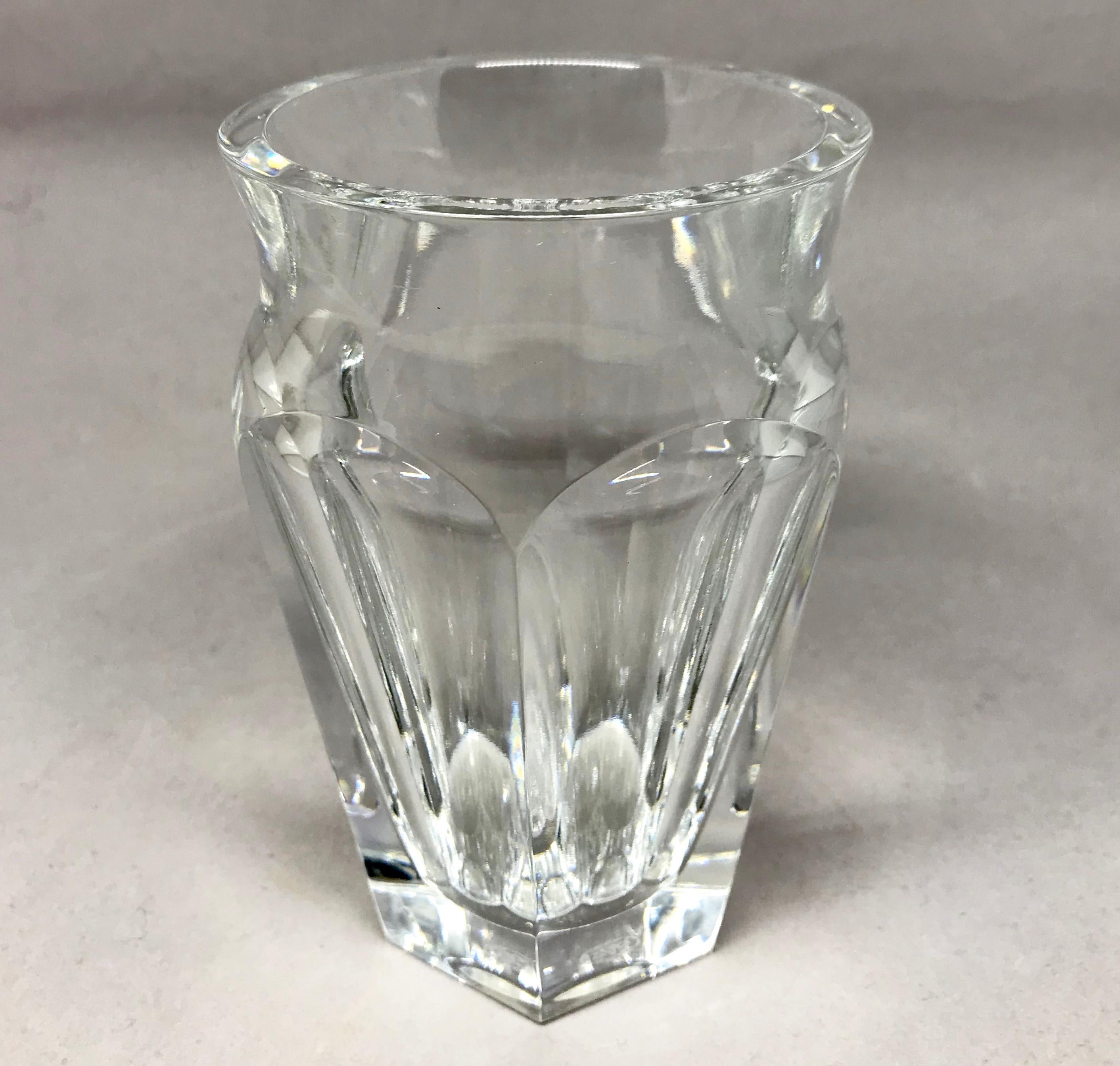 Midcentury Baccarat crystal vase. Vintage small clean faceted crystal flower vase. France, circa 1950
Dimensions: 5