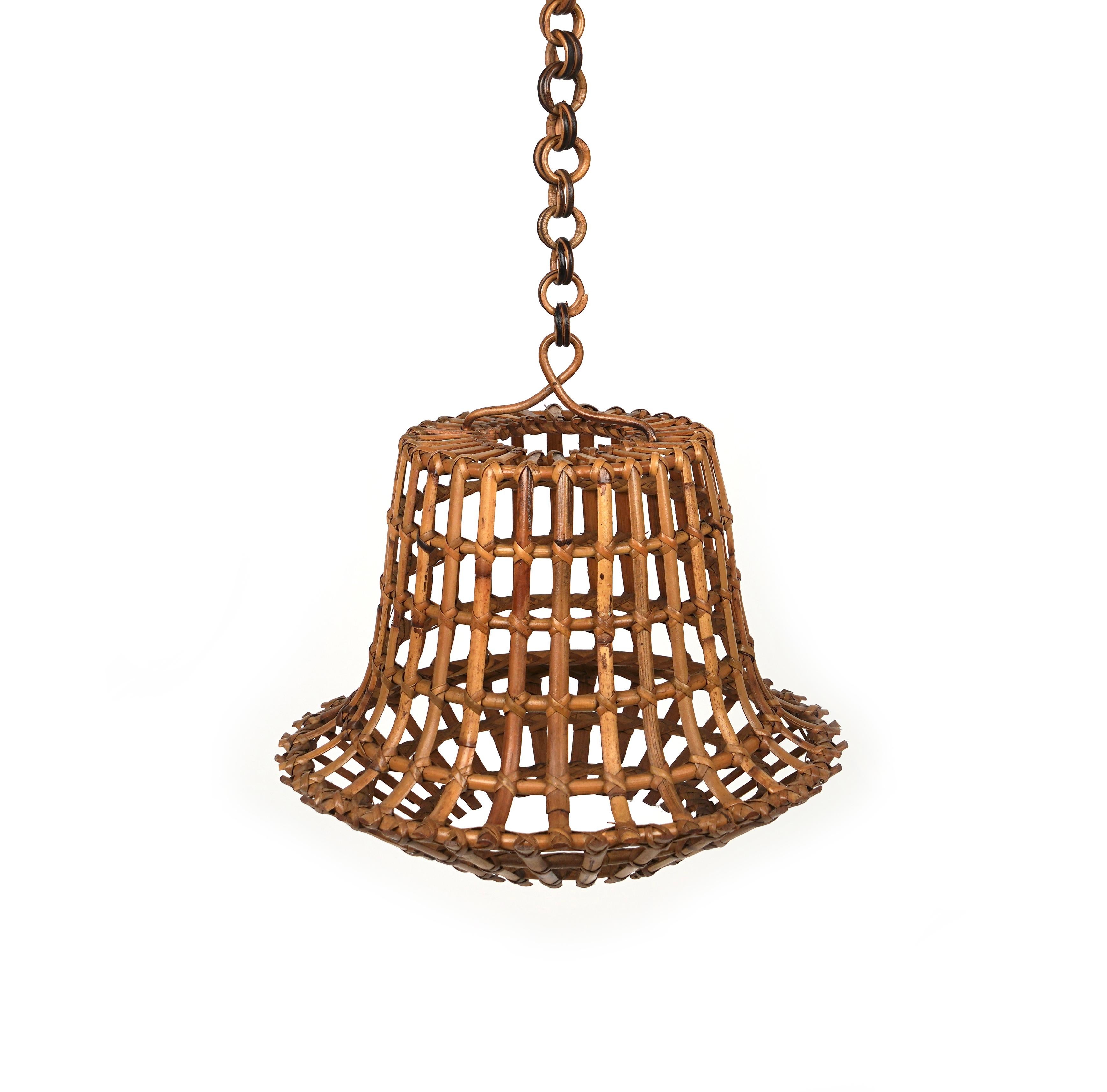 Italian Midcentury Bamboo and Rattan Chandelier Louis Sognot Style, Italy 1960s For Sale