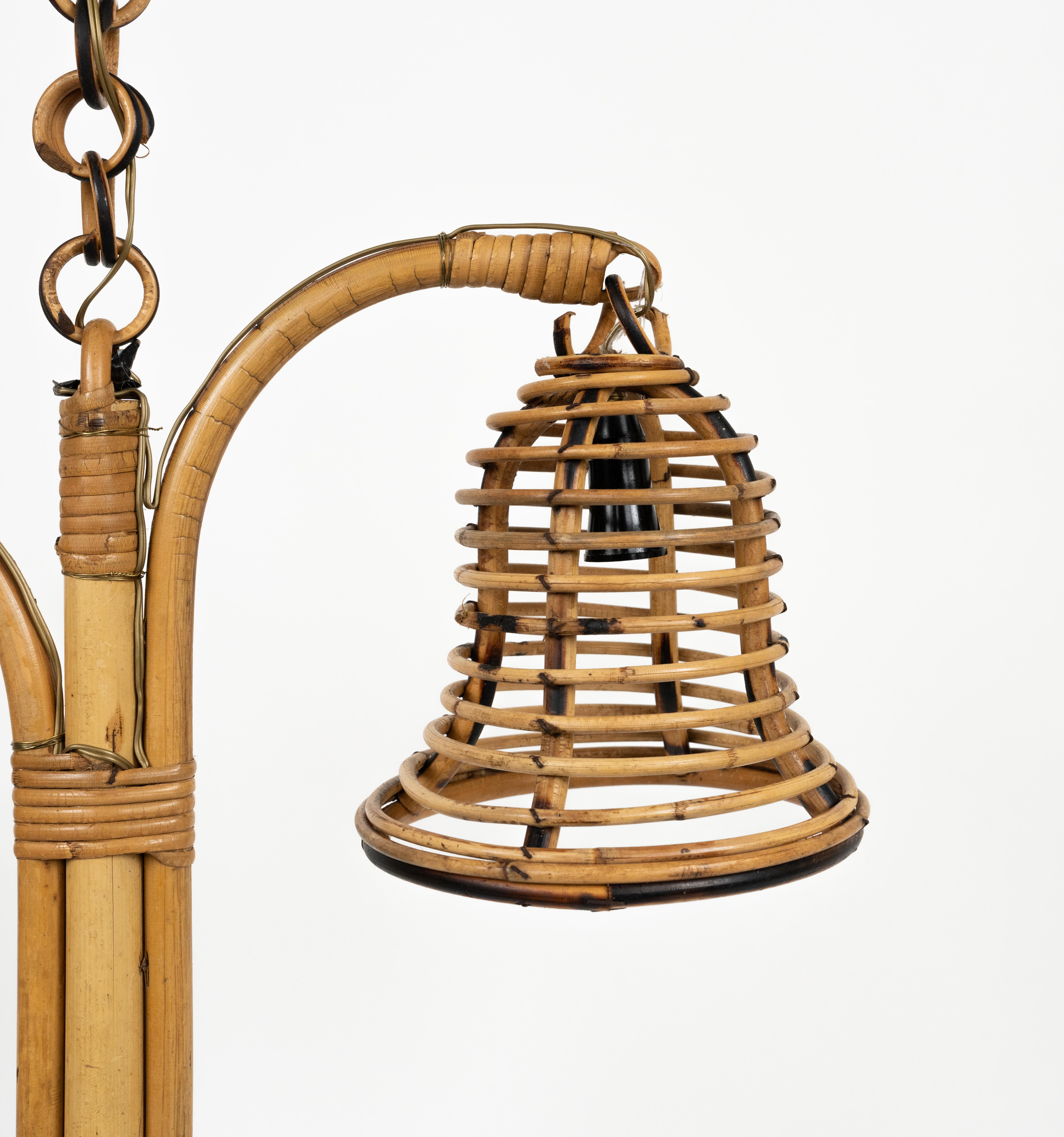 Metà XX secolo Lampadario in bambù e rattan del Medioevo in stile Louis Sognot, Italia 1960 in vendita