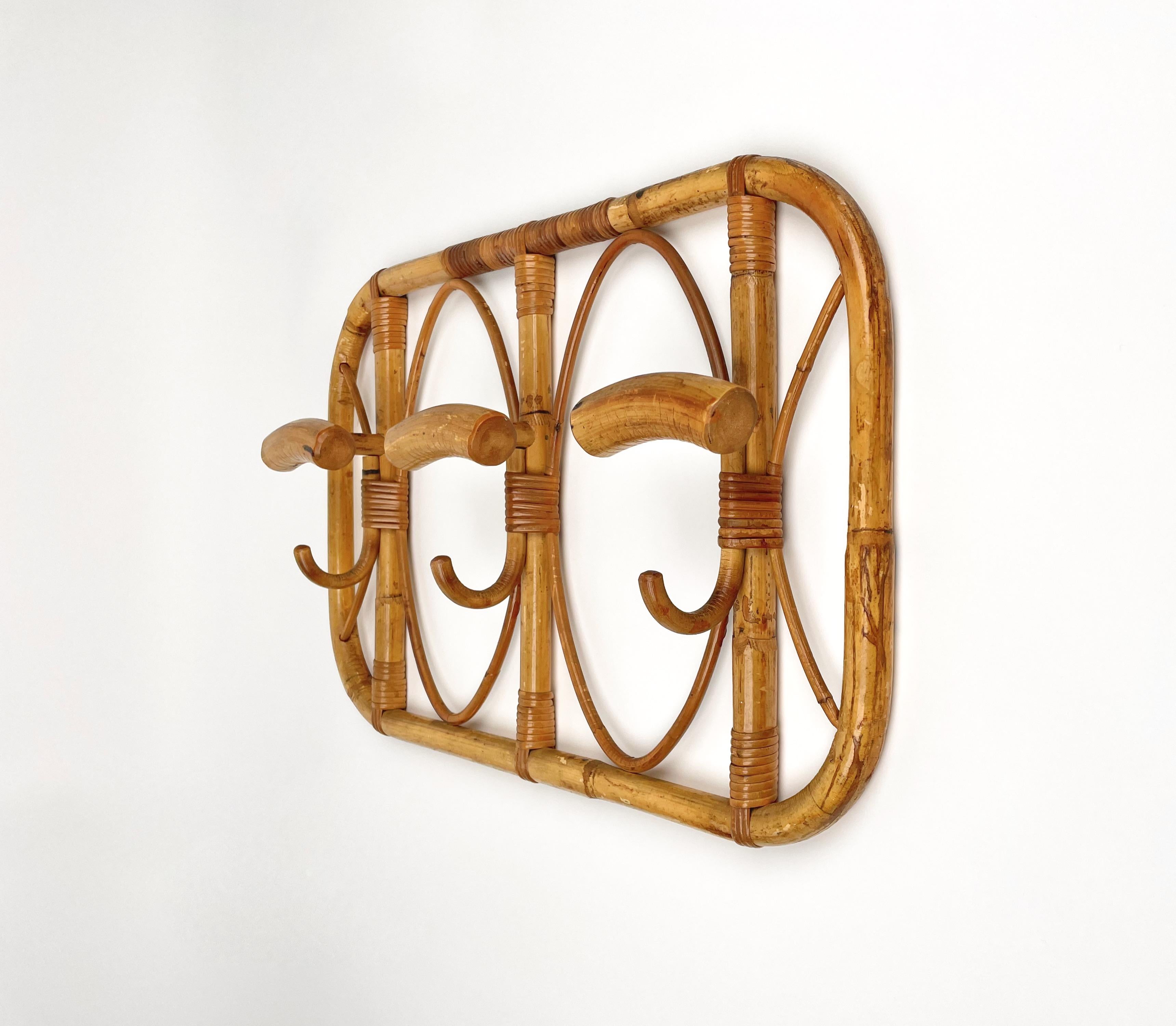 Midcentury Bamboo and Rattan Coat Rack, Italy 1960s In Good Condition For Sale In Rome, IT