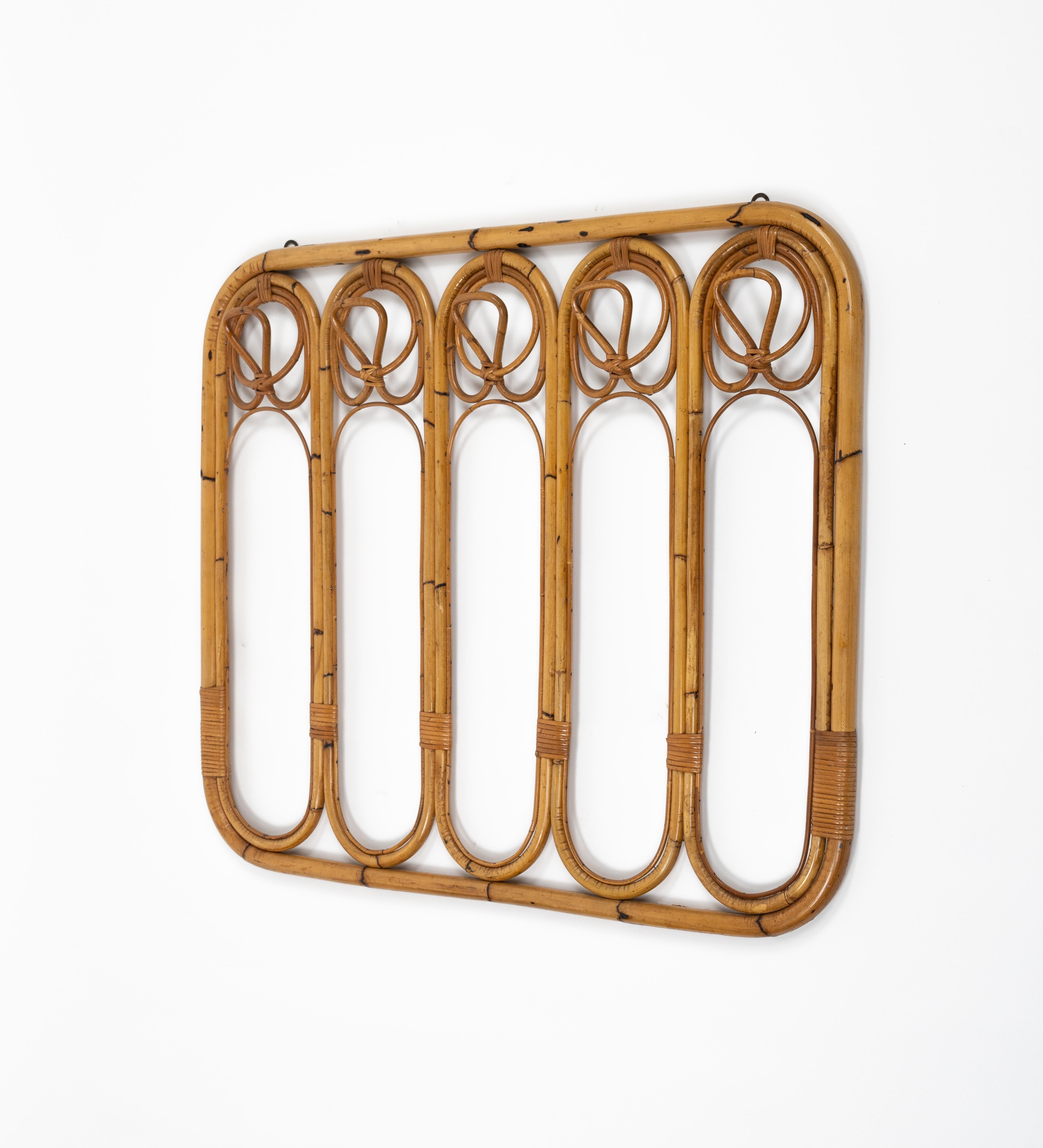 Porte-manteau en bambou et rotin du milieu du siècle, Italie, années 1960 en vente 4