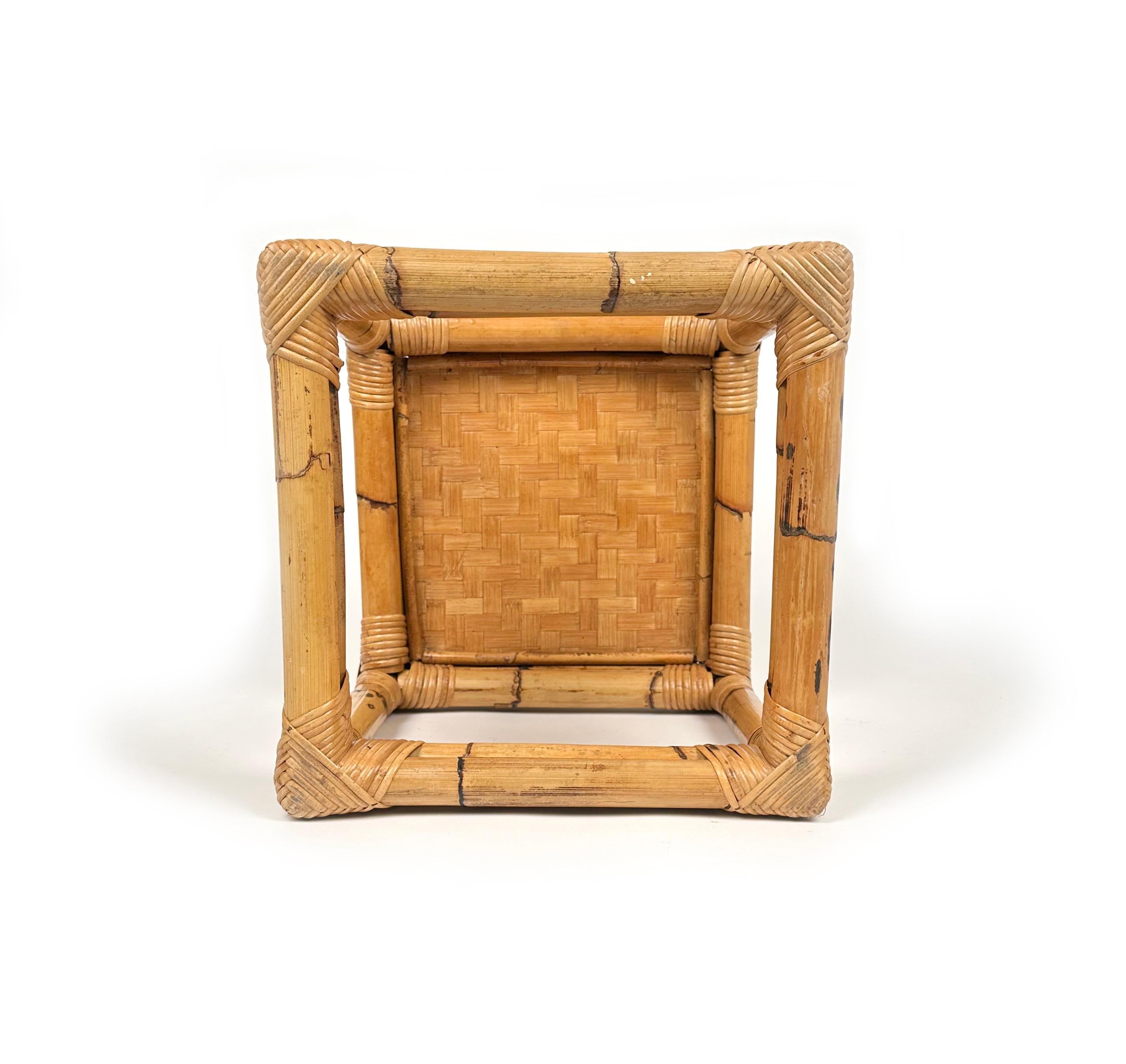 Table d'appoint cubique en bambou et rotin du milieu du siècle, Italie, 1970 en vente 6