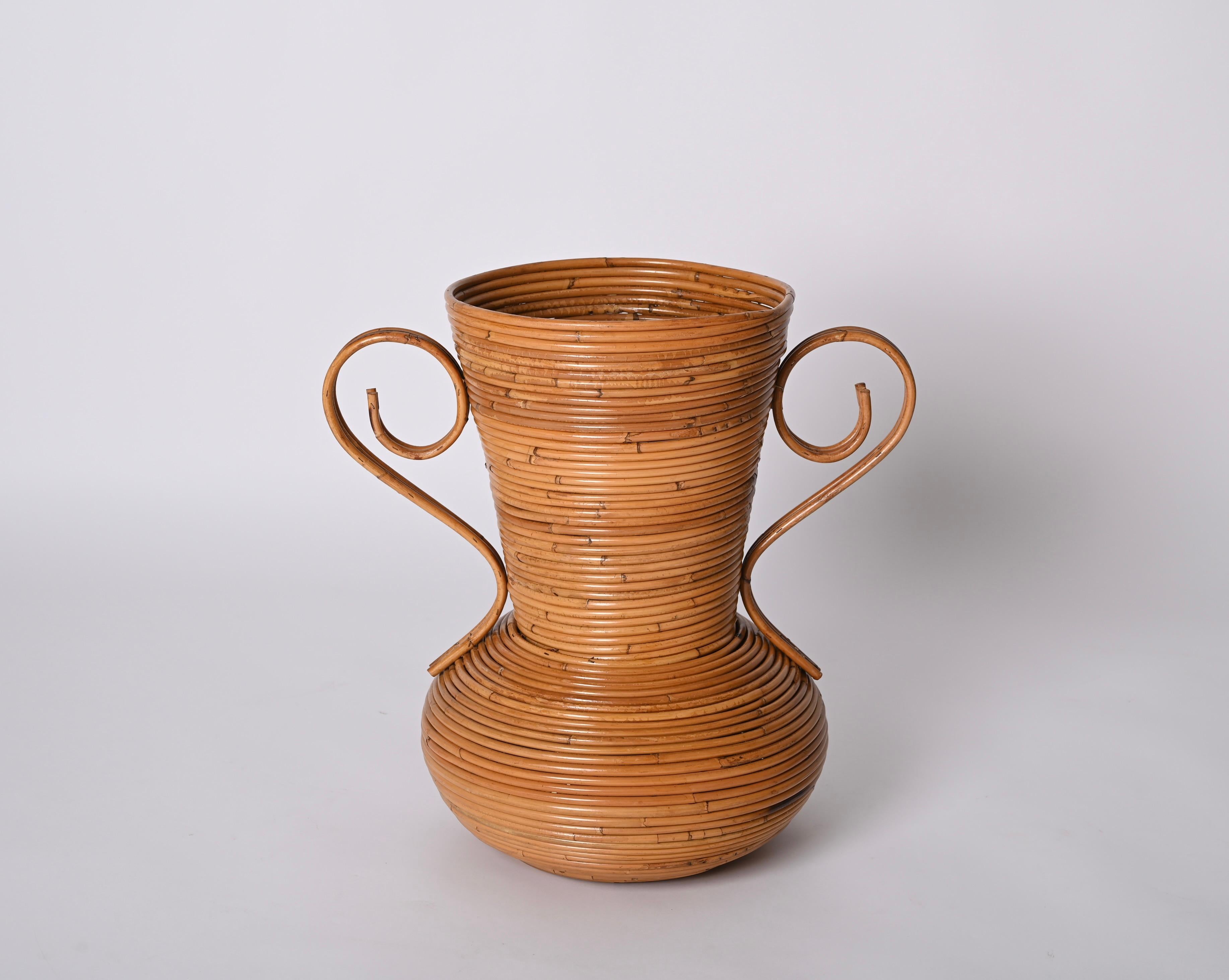 Vaso decorativo in bambù e rattan del Medioevo, di Vivai del Sud, Italia, anni '70 in vendita 3