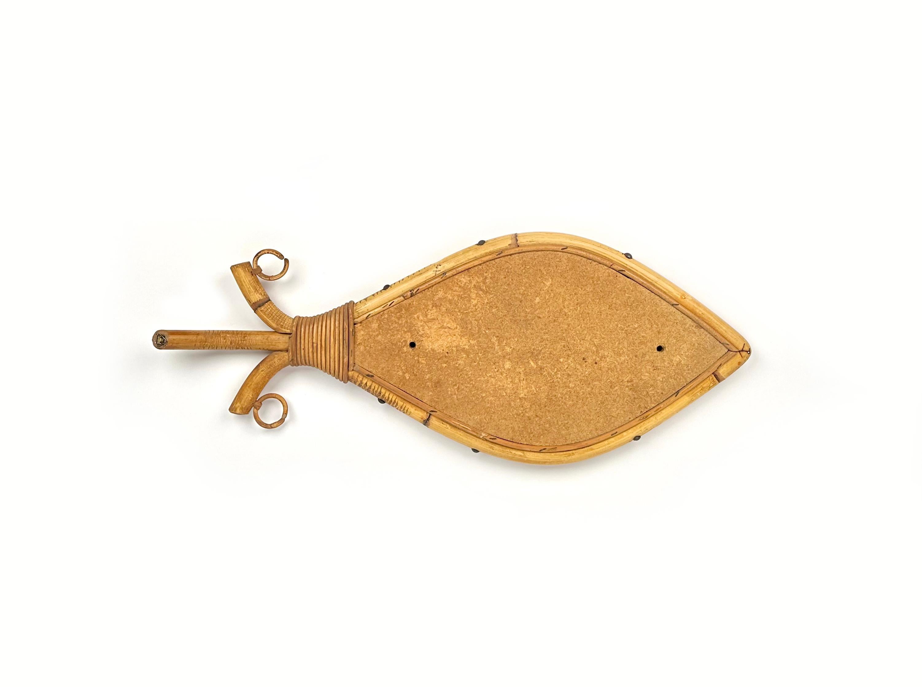 Midcentury Bamboo and Rattan Fish Shaped Wall Mirror, Italy, 1960s 2