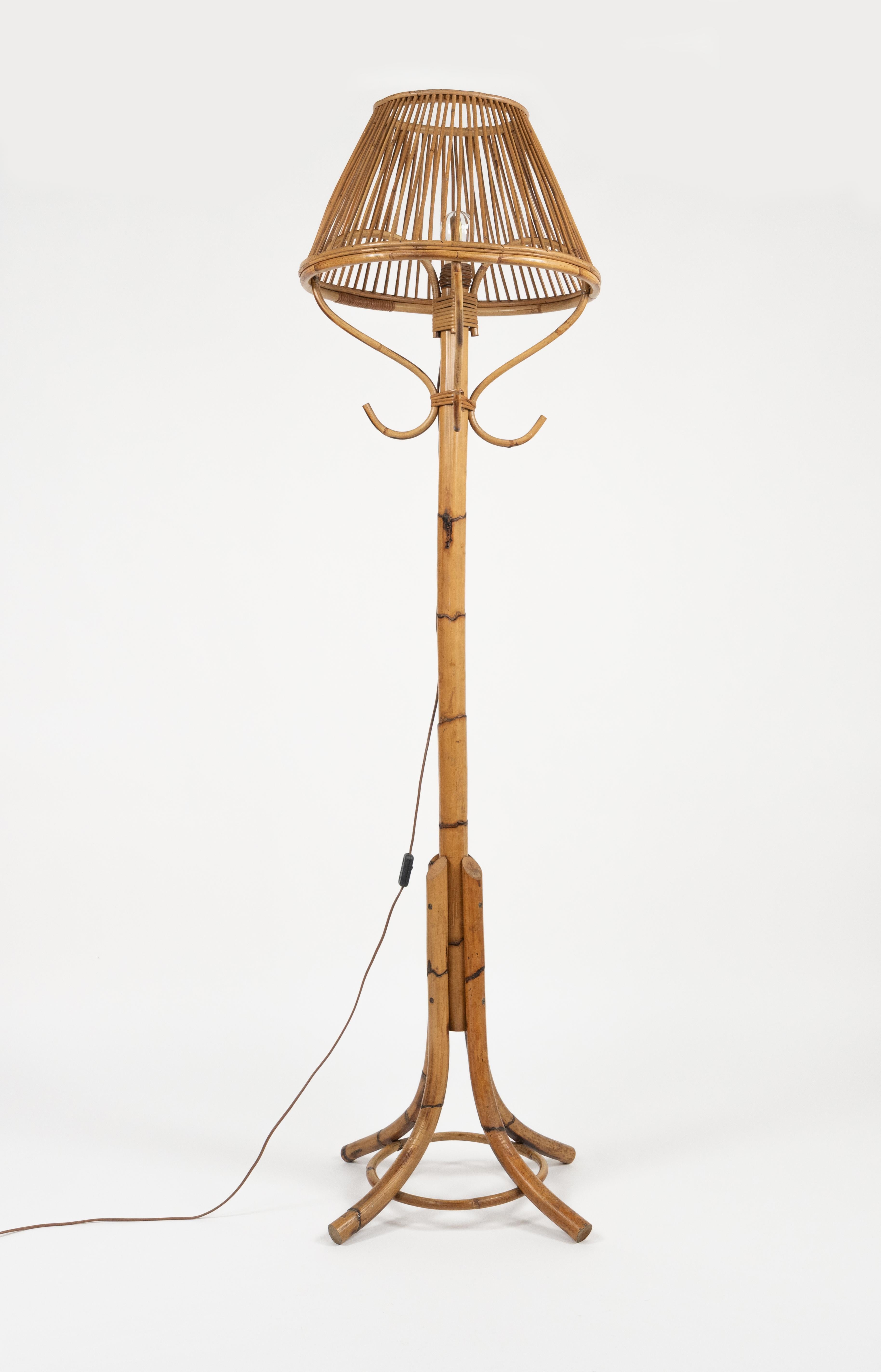 Stehlampe aus Bambus und Rattan aus der Mitte des Jahrhunderts im Franco Albini-Stil, Italien 1960er Jahre (Mitte des 20. Jahrhunderts) im Angebot
