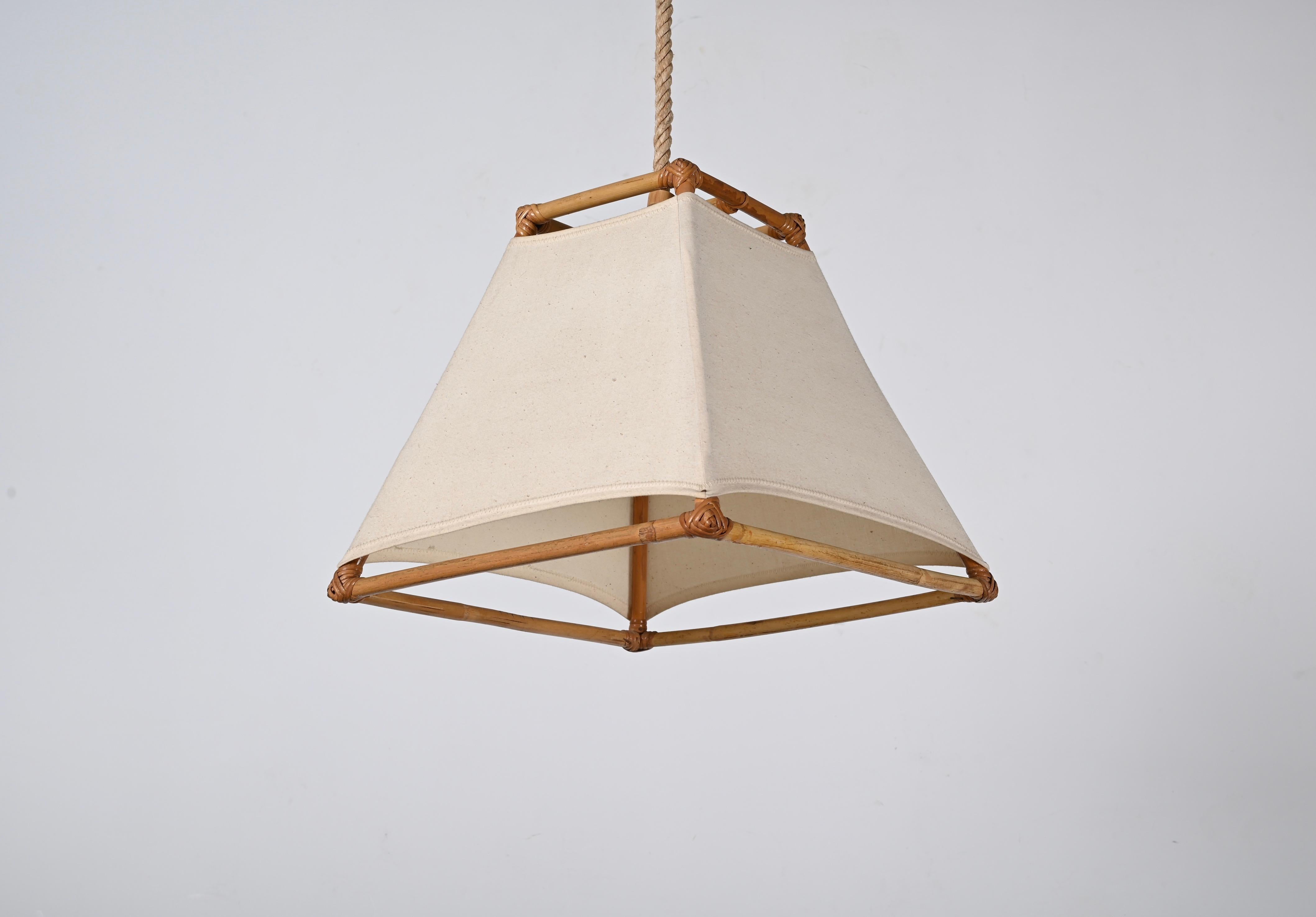 Midcentury Bamboo and Rattan French Chandelier After Louis Sognot, 1960s In Good Condition For Sale In Roma, IT