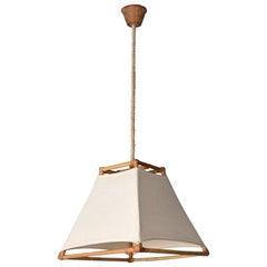 Lustre français du milieu du siècle en bambou et rotin d'après Louis Sognot, années 1960