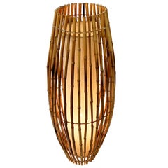 Lampadaire italien du milieu du siècle en bambou et rotin d'après Franco Albini:: années 1960